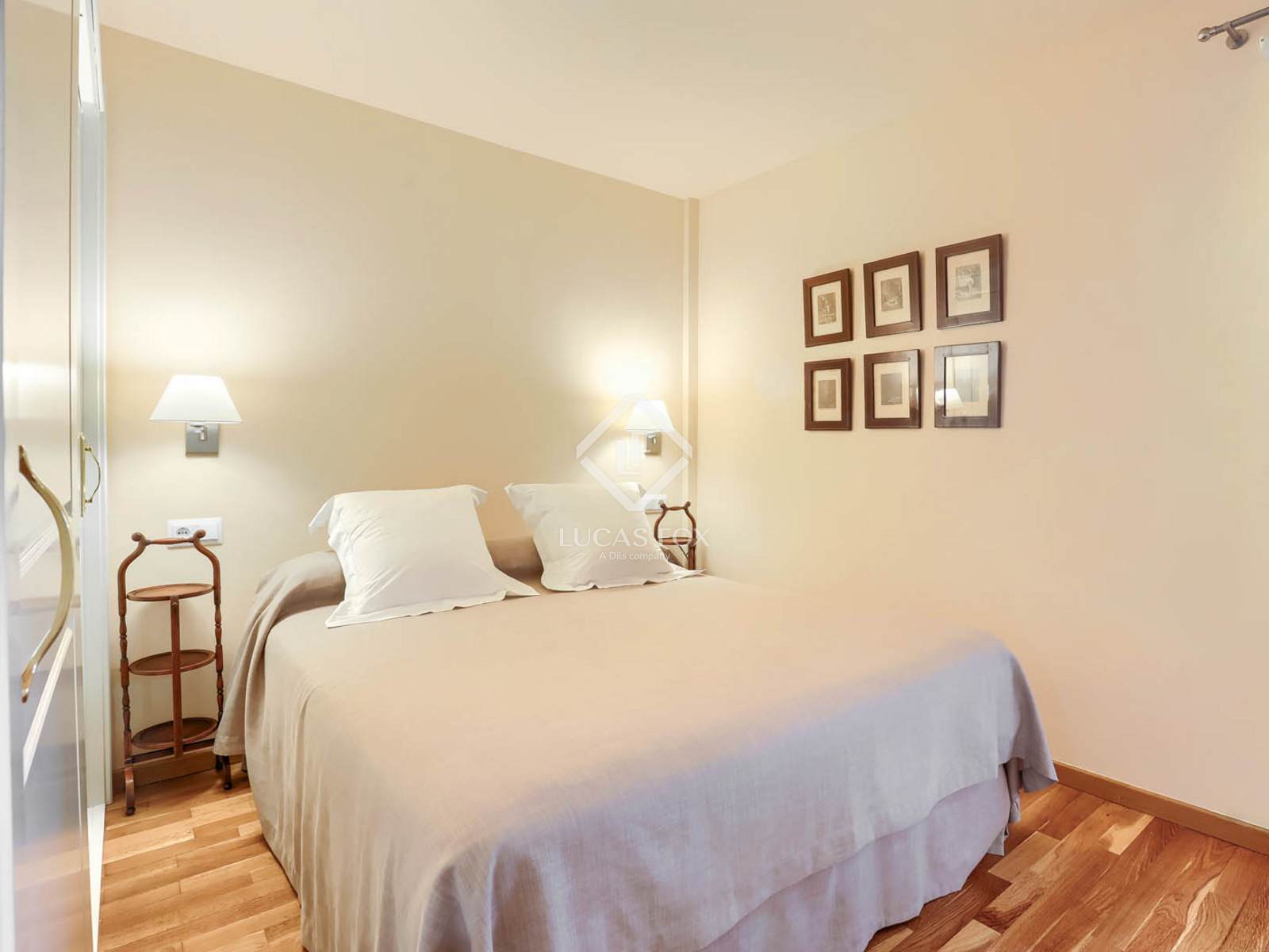 3 Bedrooms Apartment in carrer des barranc