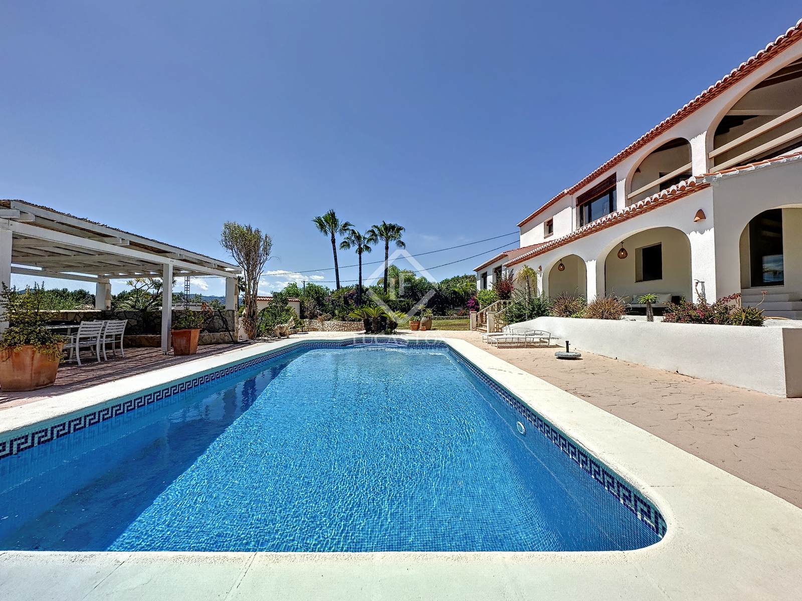 House / Villa for sale