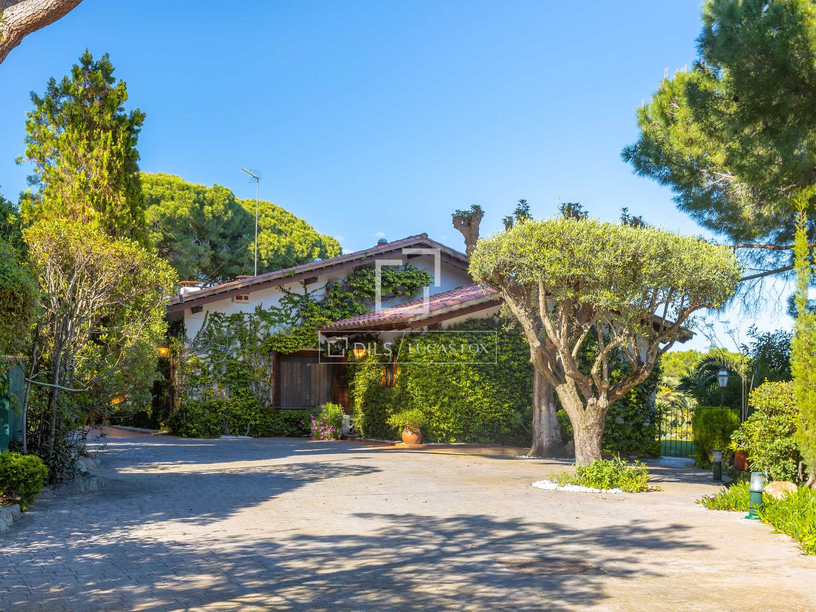 House / Villa for sale