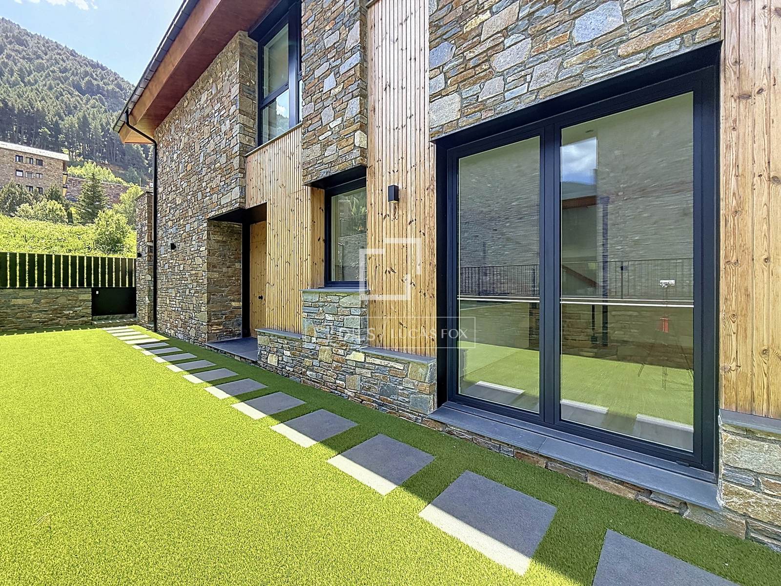 House / Villa for sale