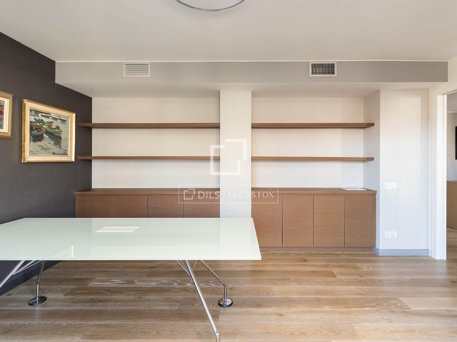 4 Bedrooms Apartment in Raset