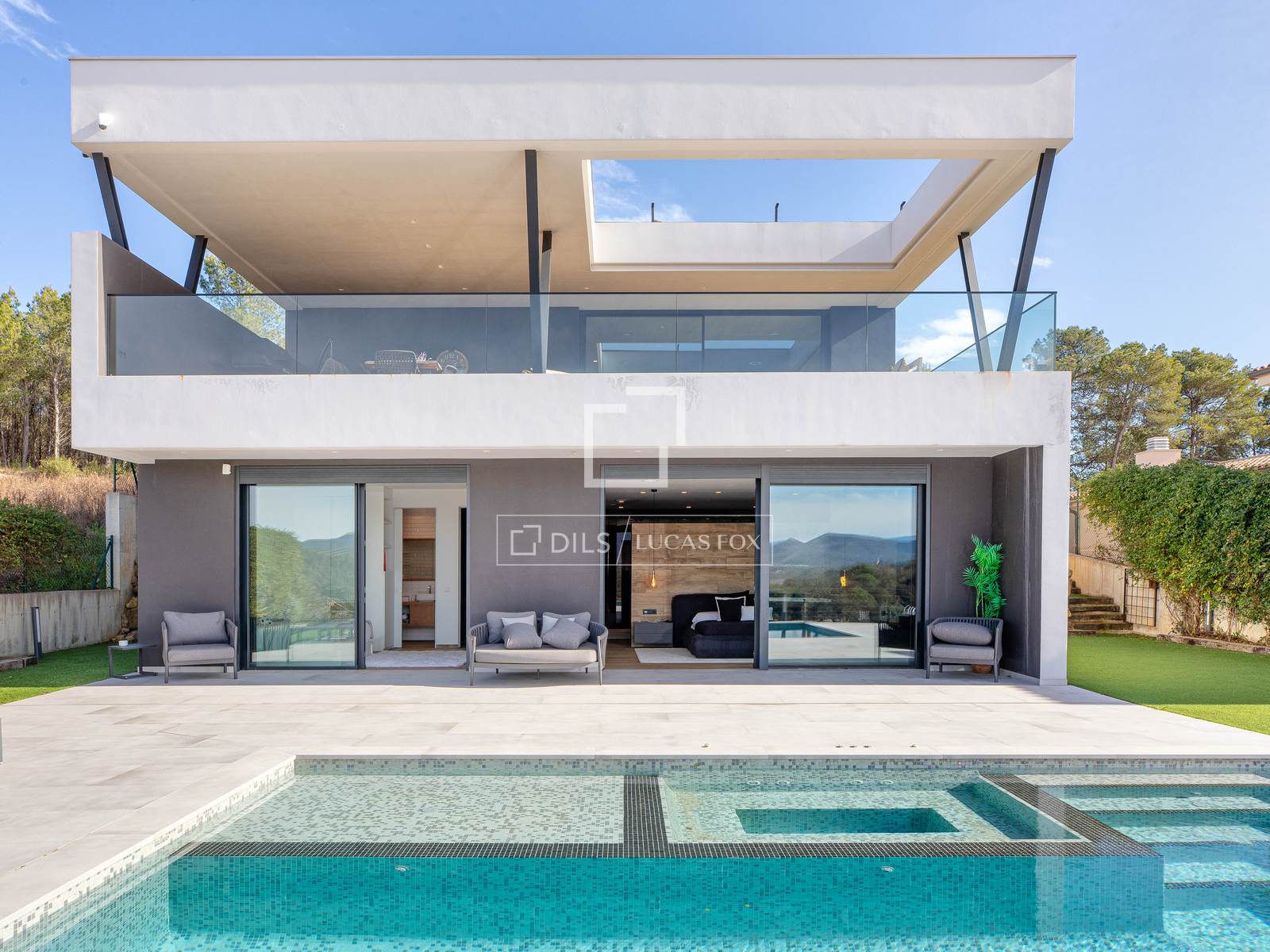 House / Villa for sale