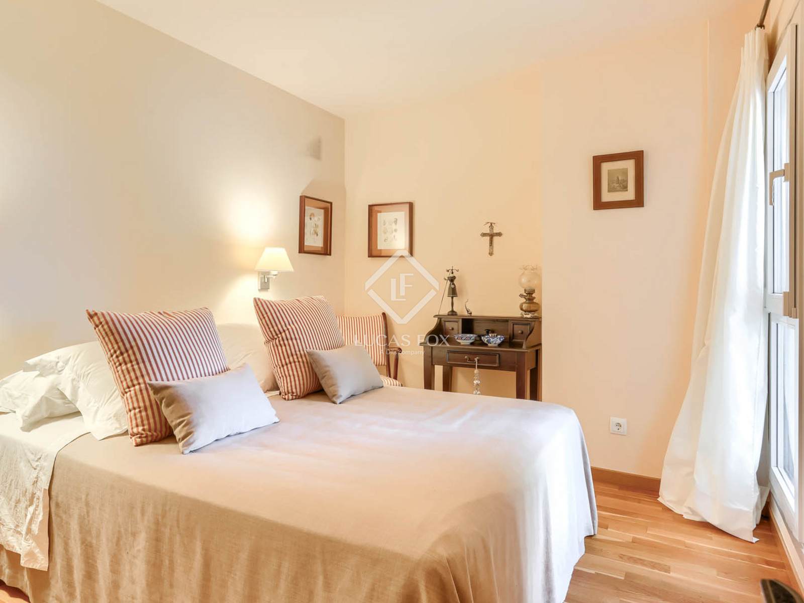 3 Bedrooms Apartment in carrer des barranc