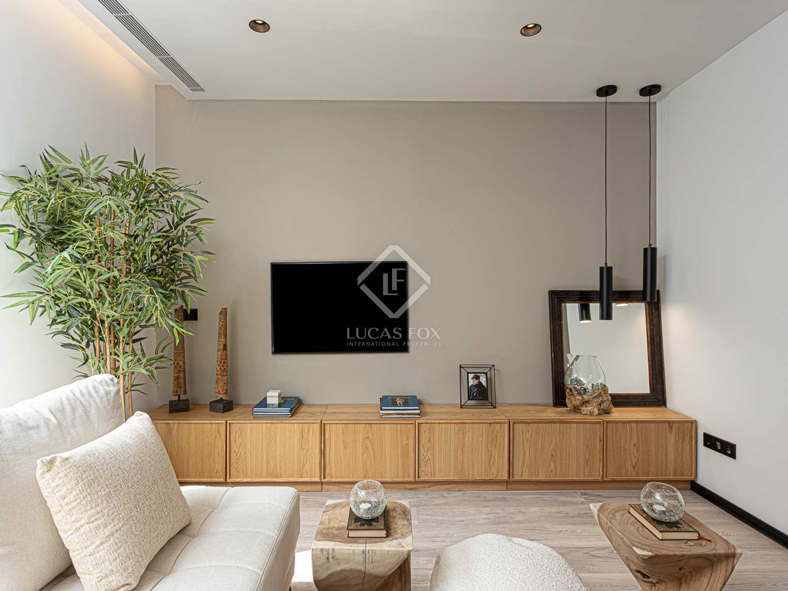 Living room : Some unit images shown are computer generated or indicative only
