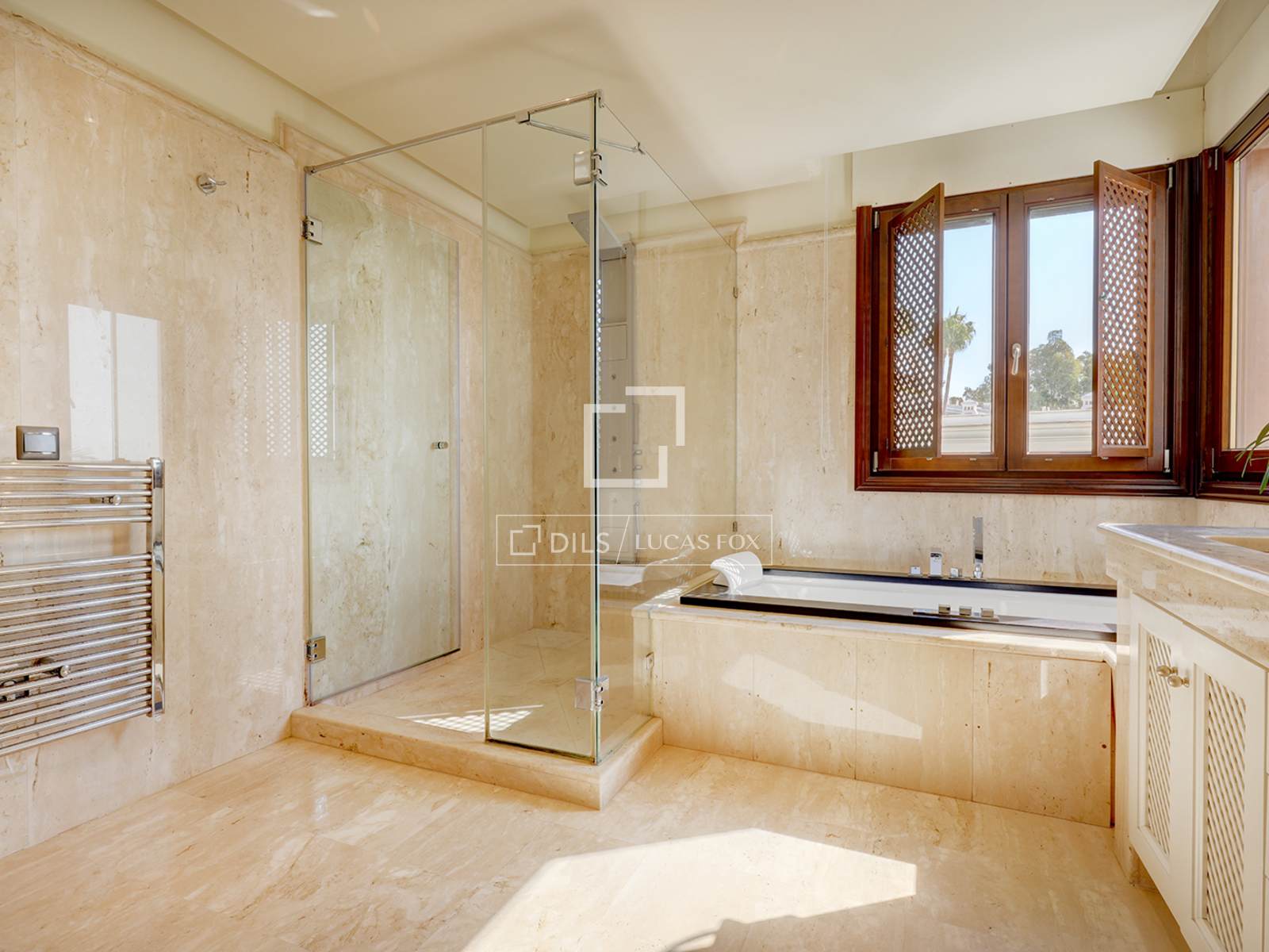 2 Bedrooms Apartment in Av. del Carmen