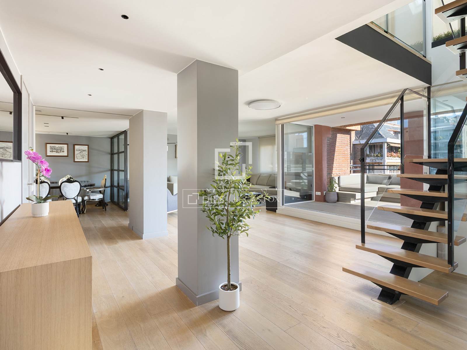 4 Bedrooms Apartment in Raset