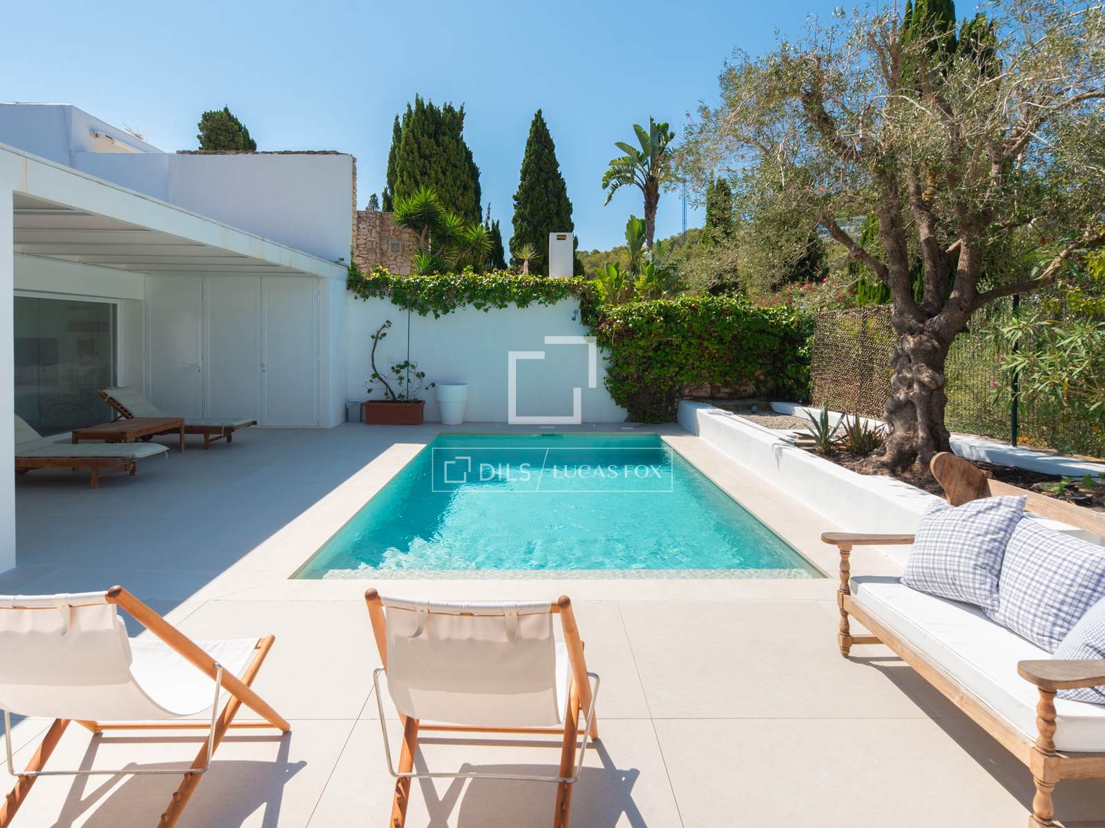 4 Bedrooms House / Villa in CALLE PARIS