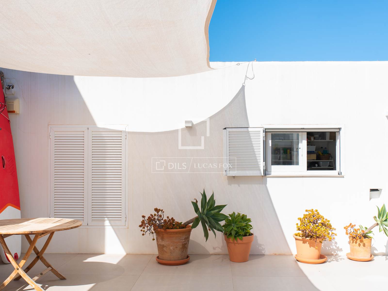 4 Bedrooms House / Villa in CALLE PARIS