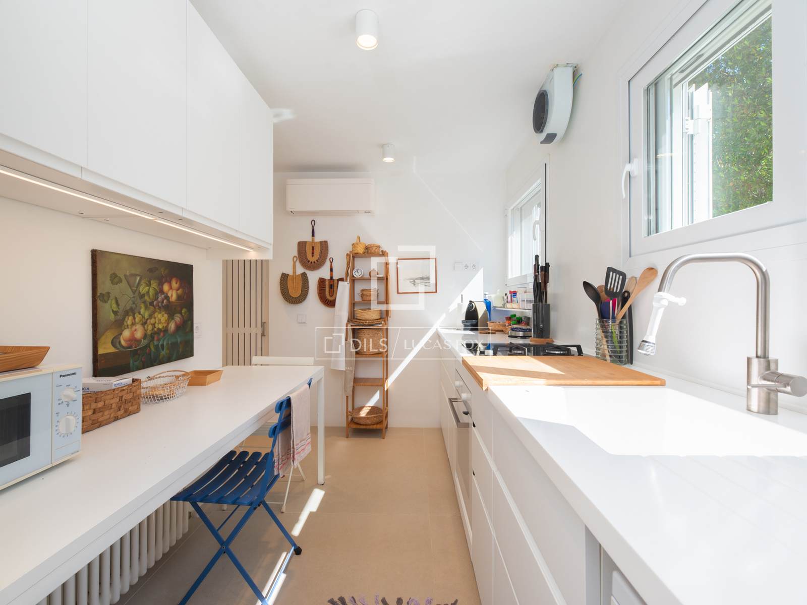 4 Bedrooms House / Villa in CALLE PARIS