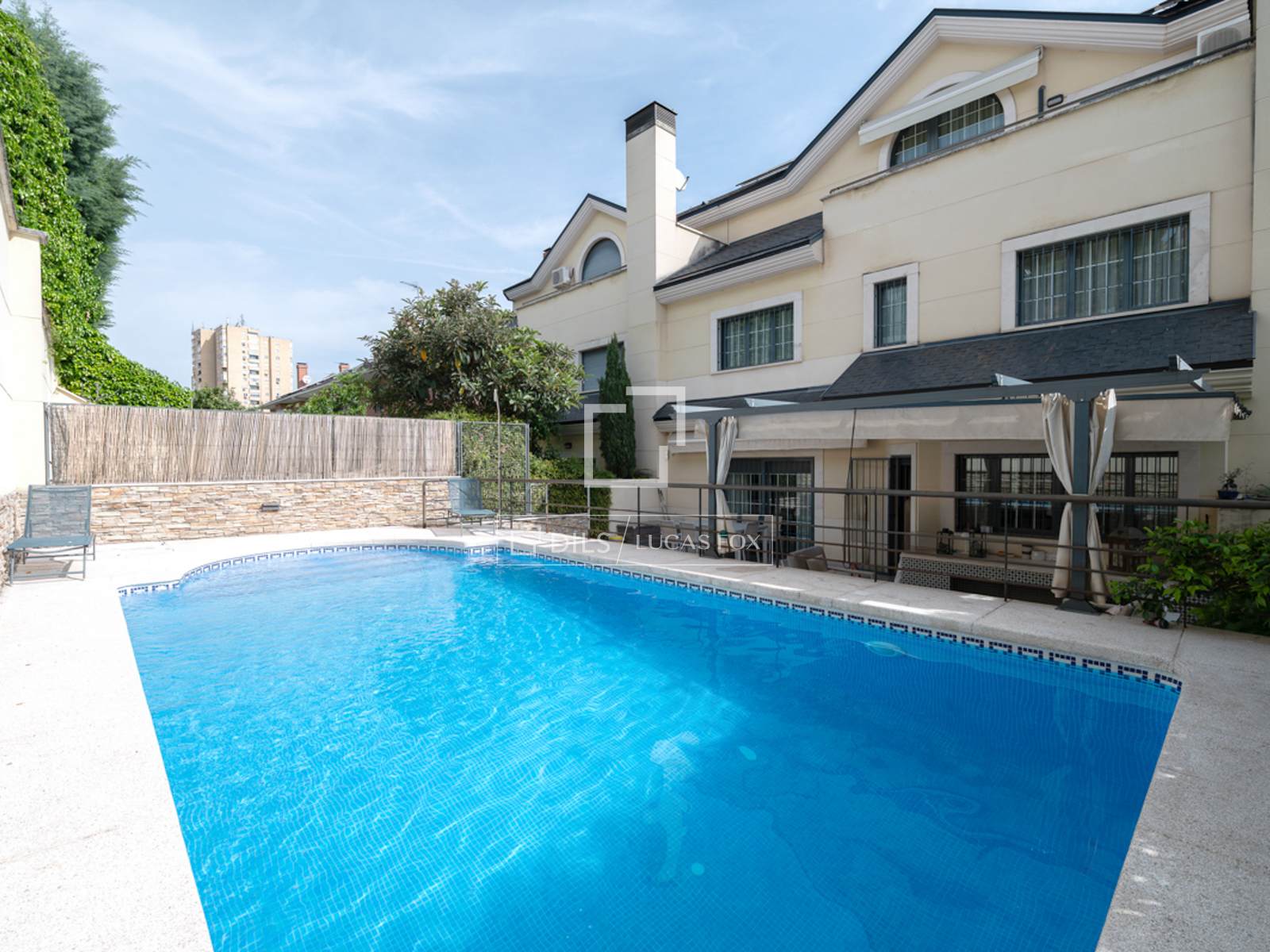 House / Villa for sale