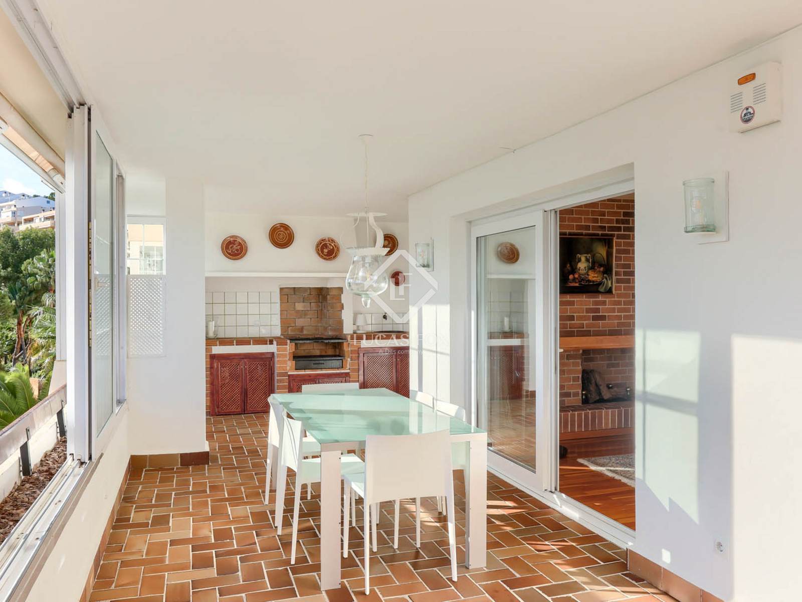 3 Bedrooms Apartment in carrer des barranc