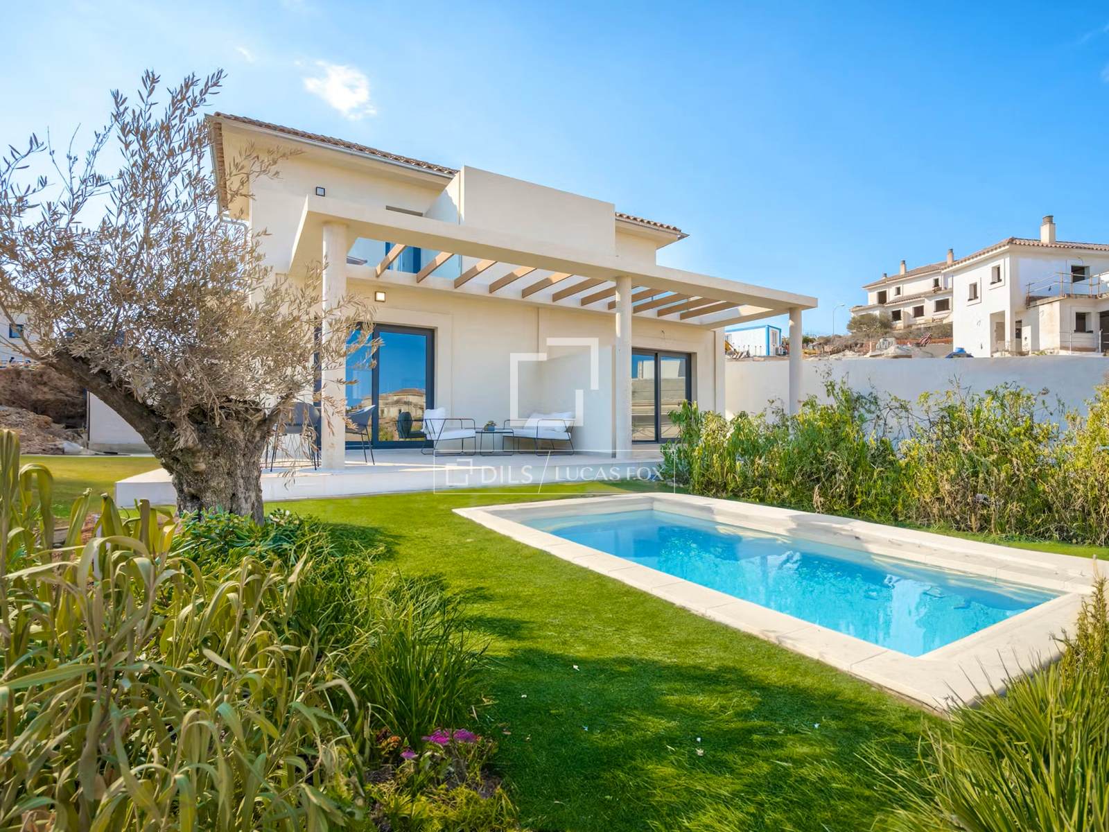 House / Villa for sale