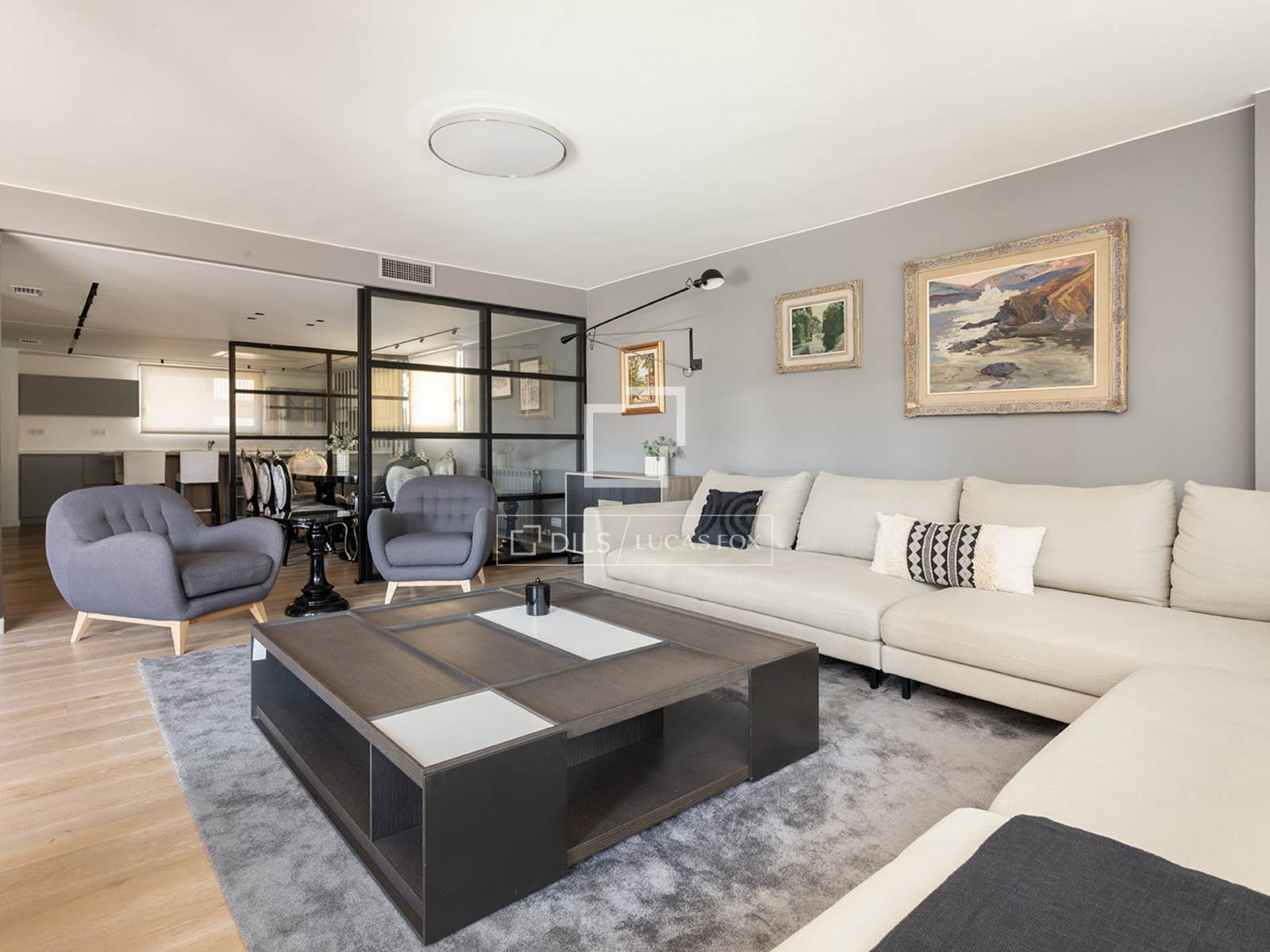 4 Bedrooms Apartment in Raset