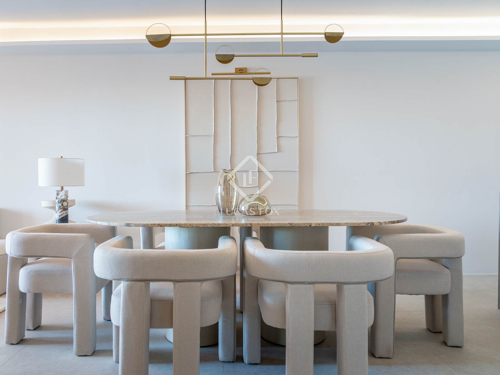 Elegant 2-bedroom apartment with breathtaking sea views for sale on Marbella’s Golden Mile