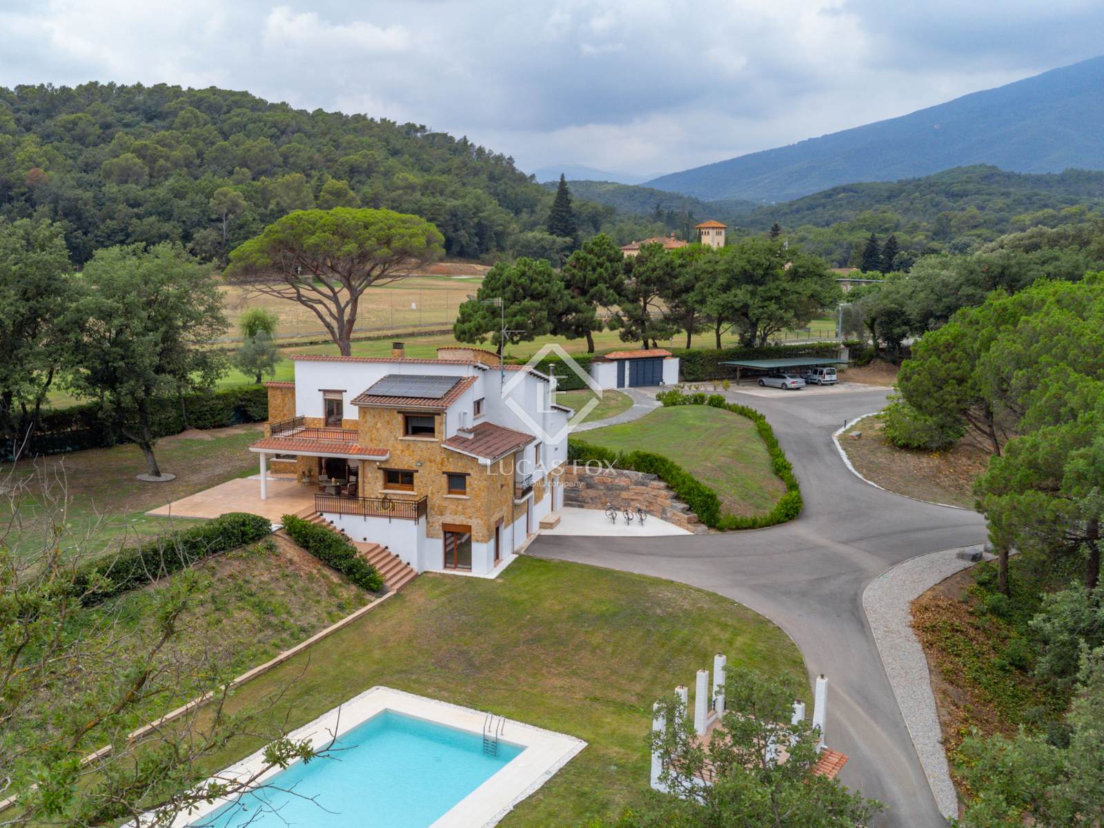 House / Villa for sale