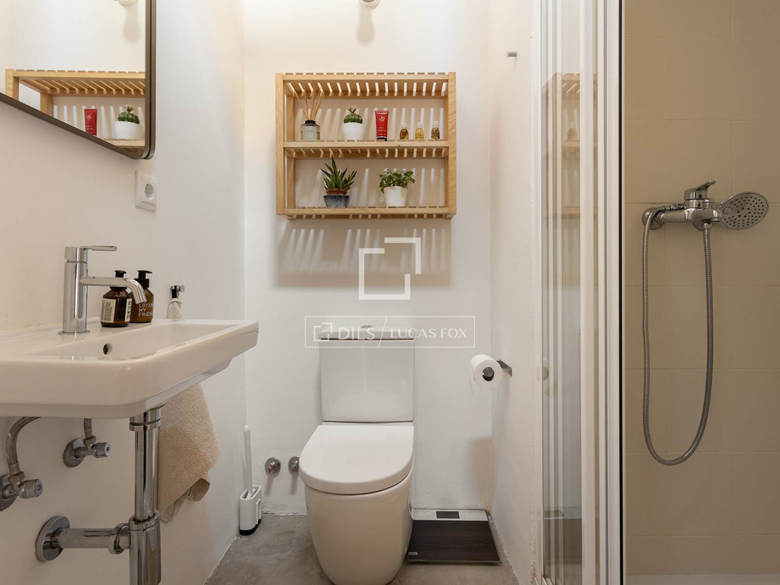 4 Bedrooms House / Villa in Circumval·lació