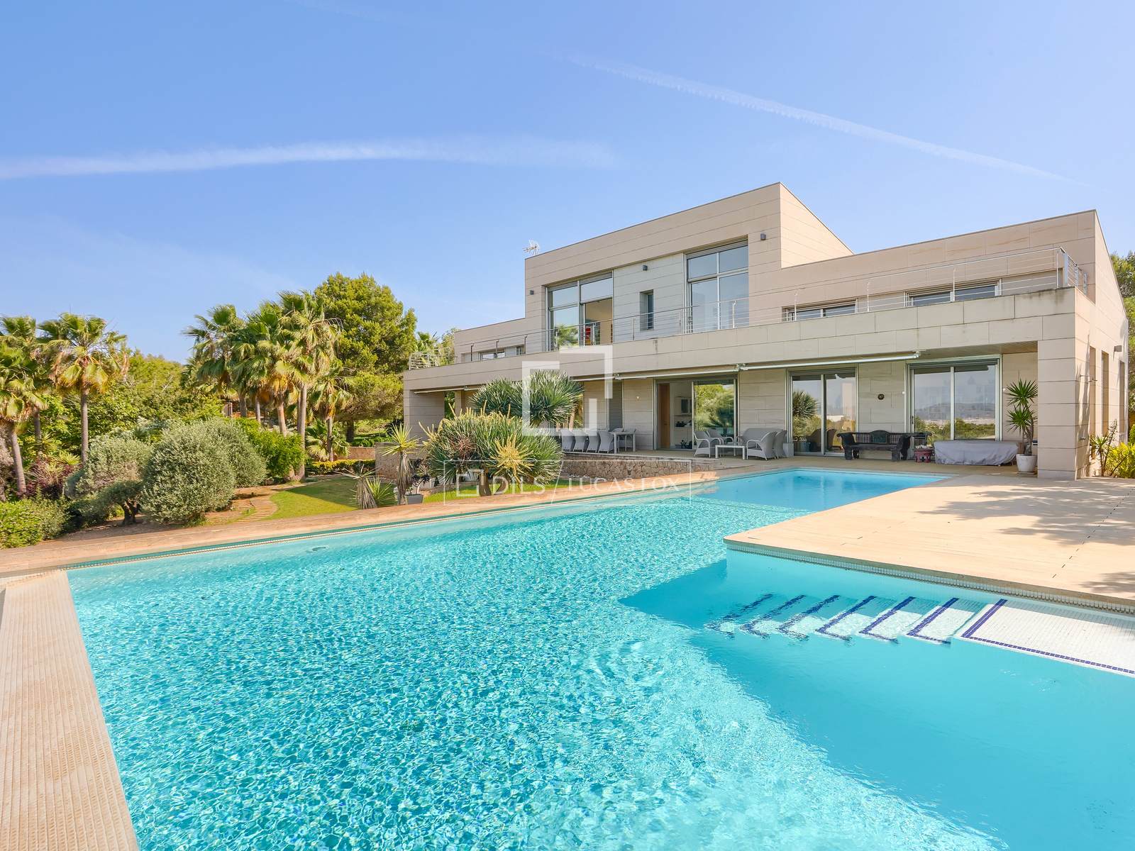 House / Villa for sale