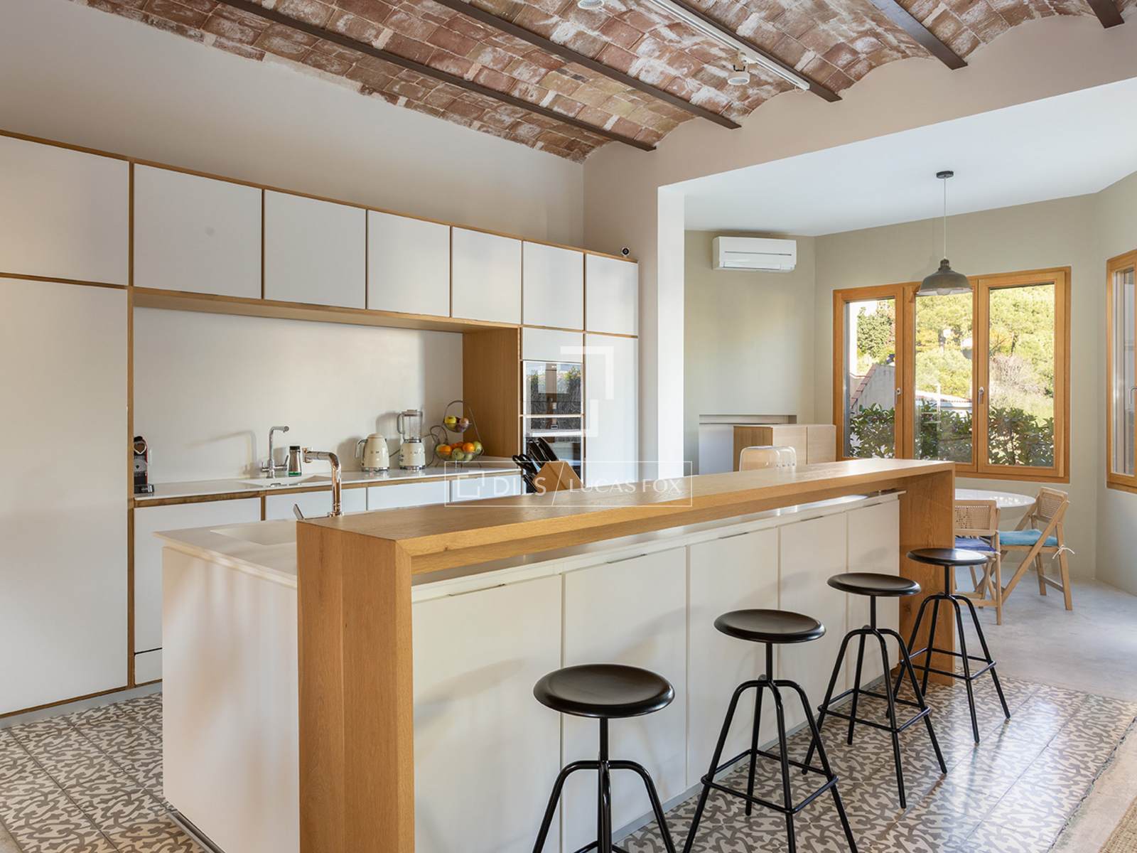 4 Bedrooms House / Villa in Circumval·lació