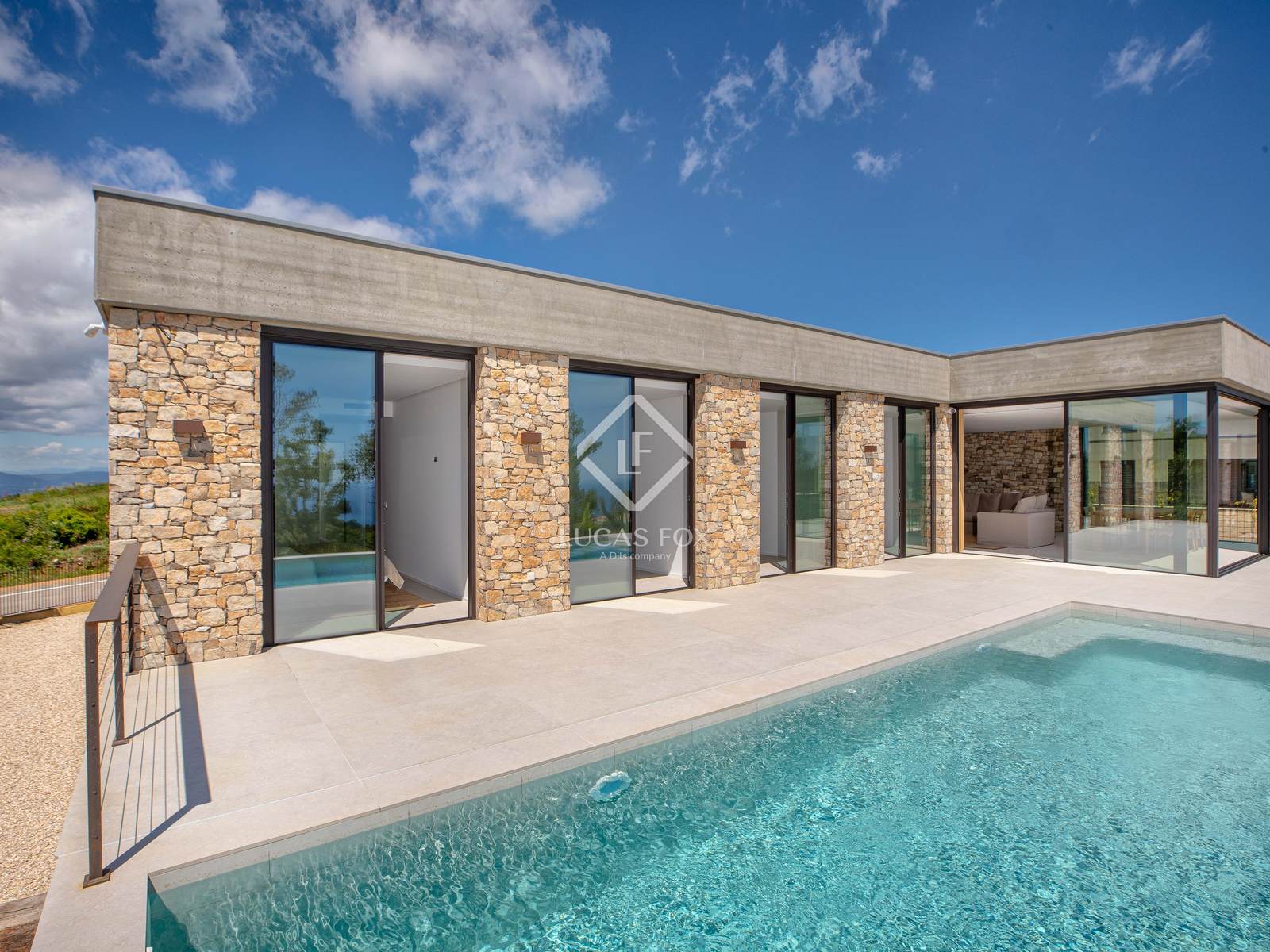 House / Villa for sale