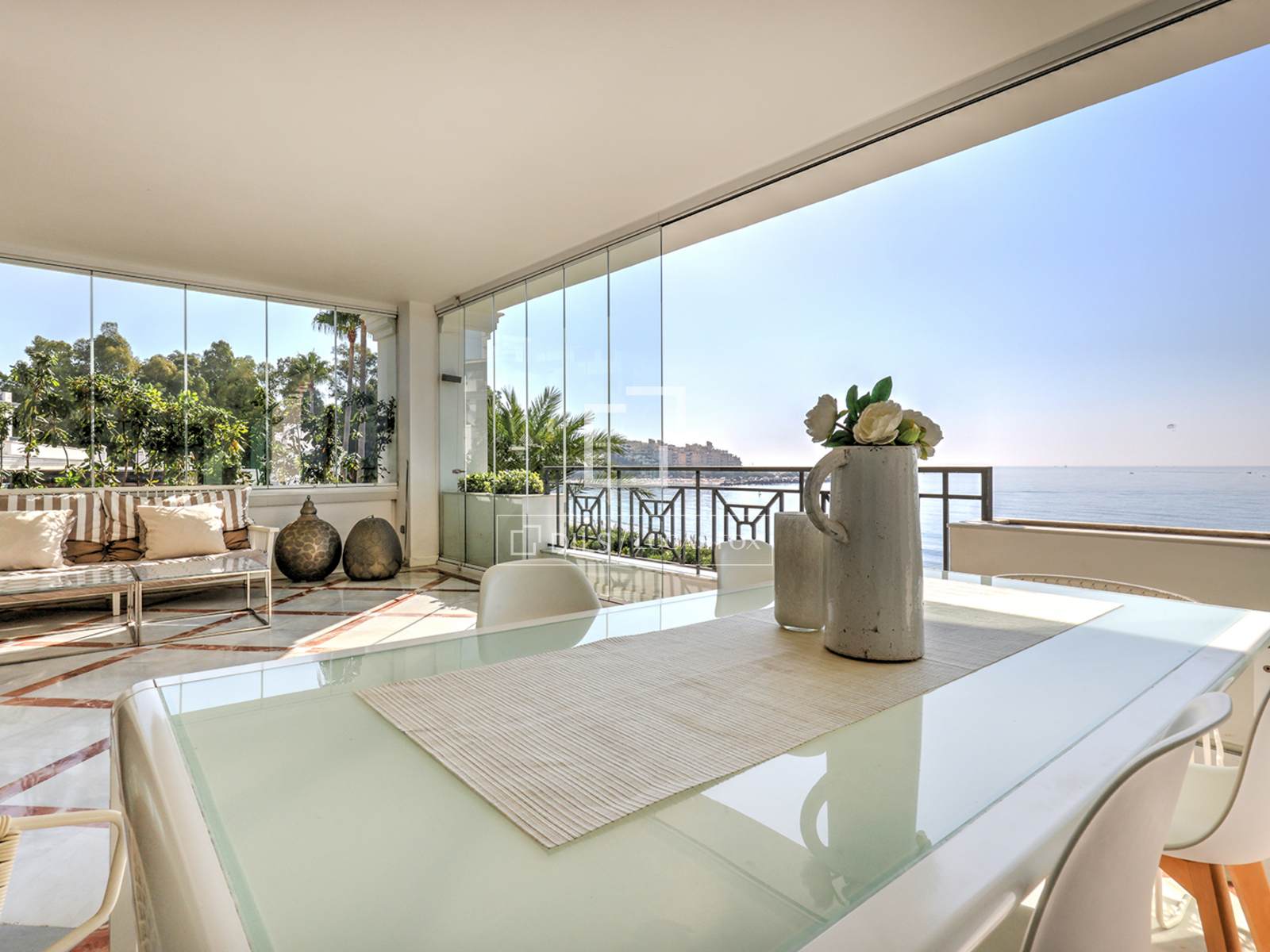 2 Bedrooms Apartment in Av. del Carmen