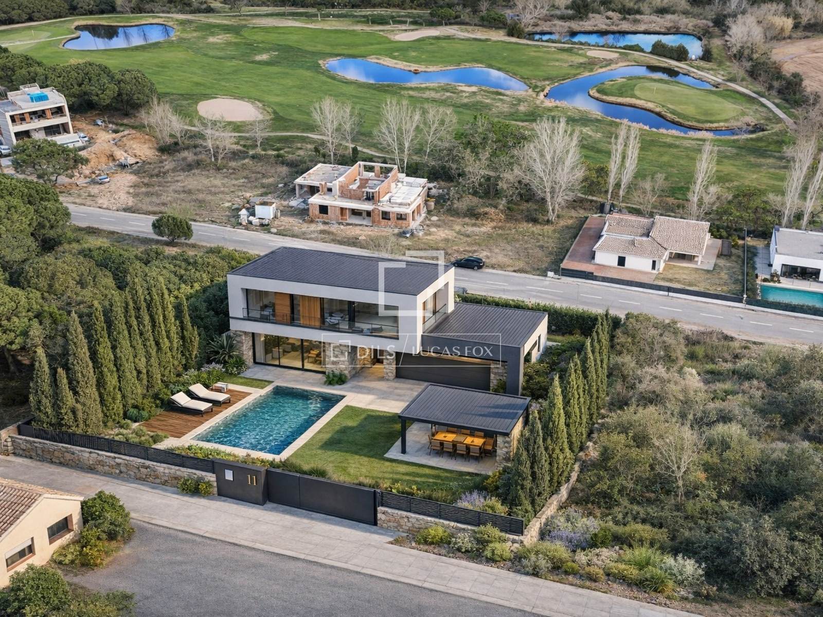 House / Villa for sale