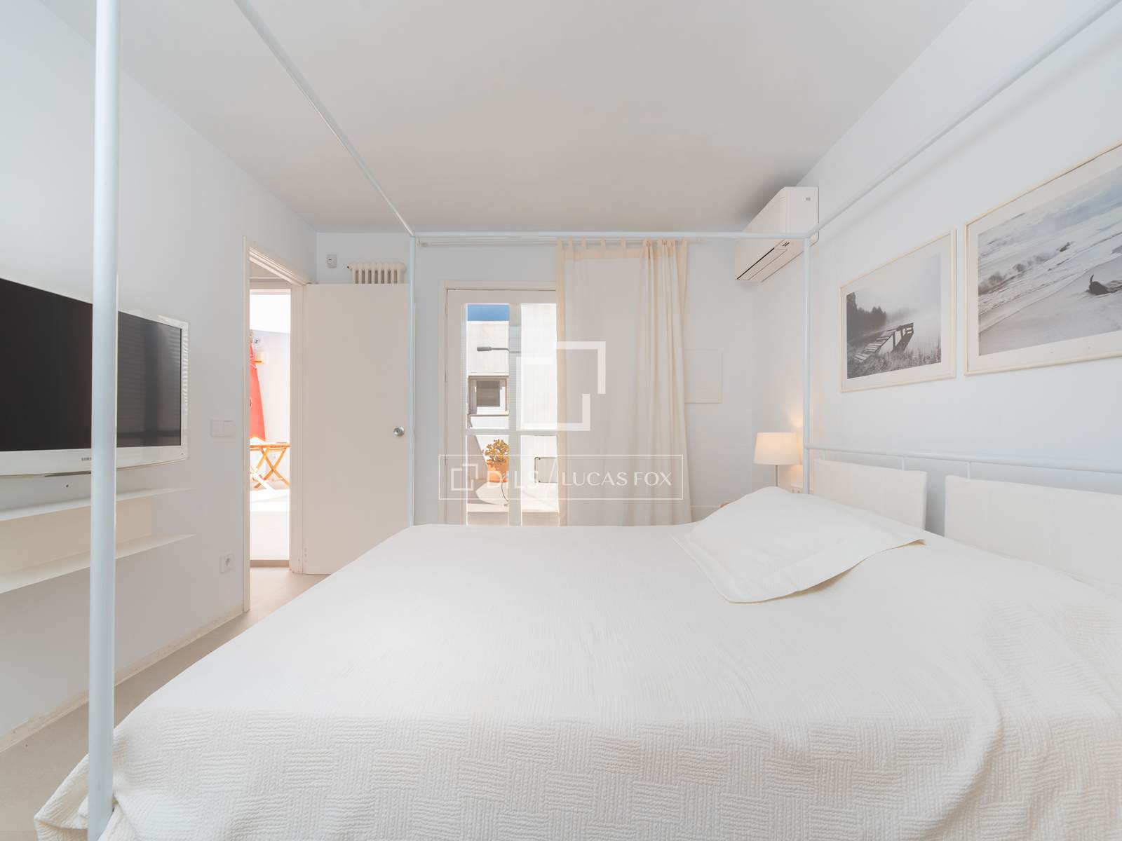 4 Bedrooms House / Villa in CALLE PARIS