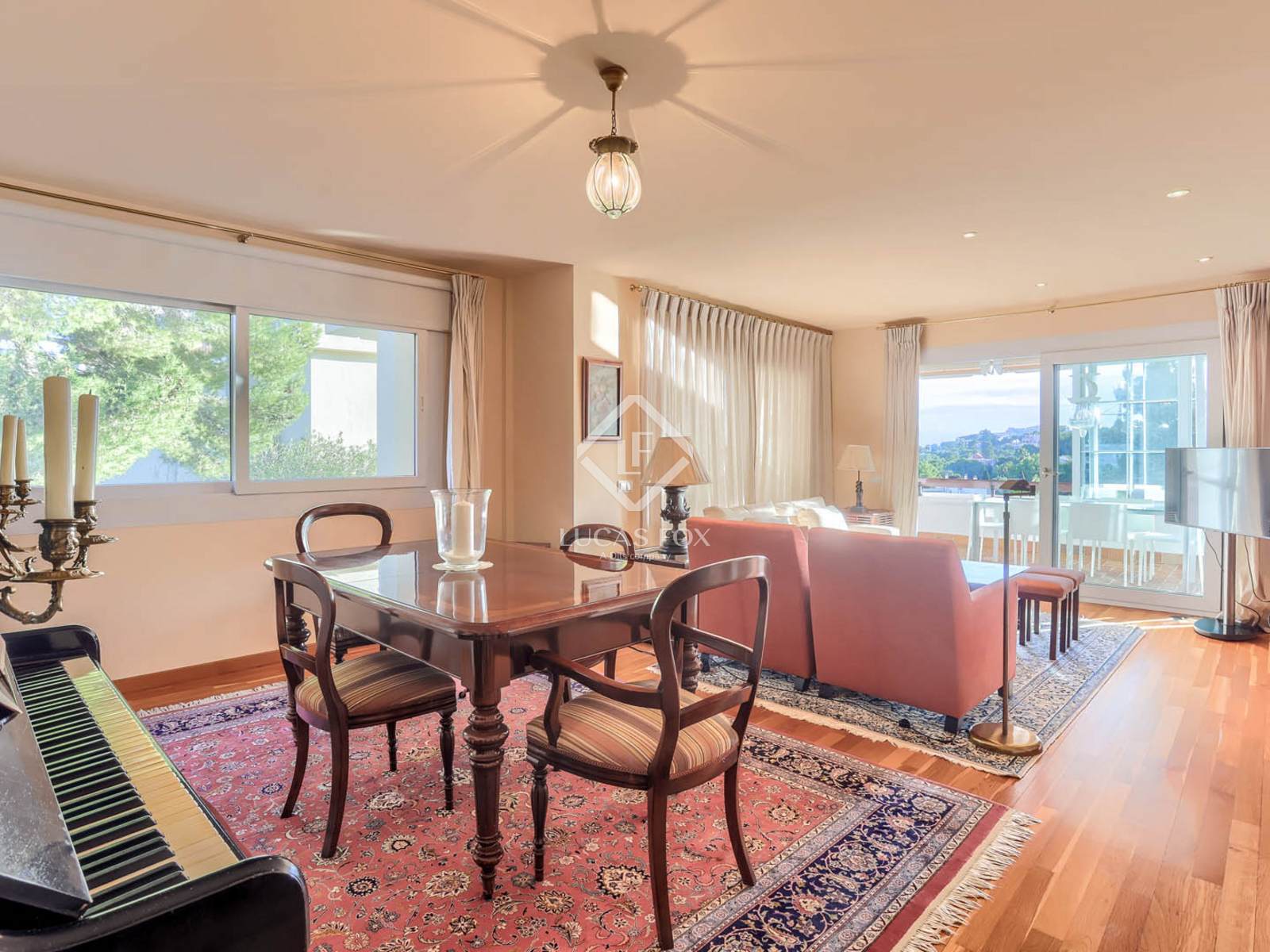 3 Bedrooms Apartment in carrer des barranc