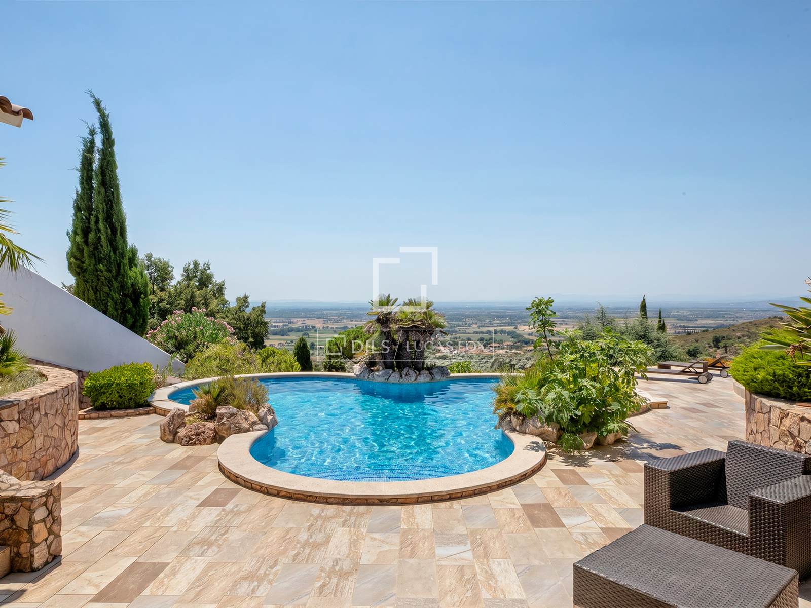 House / Villa for sale