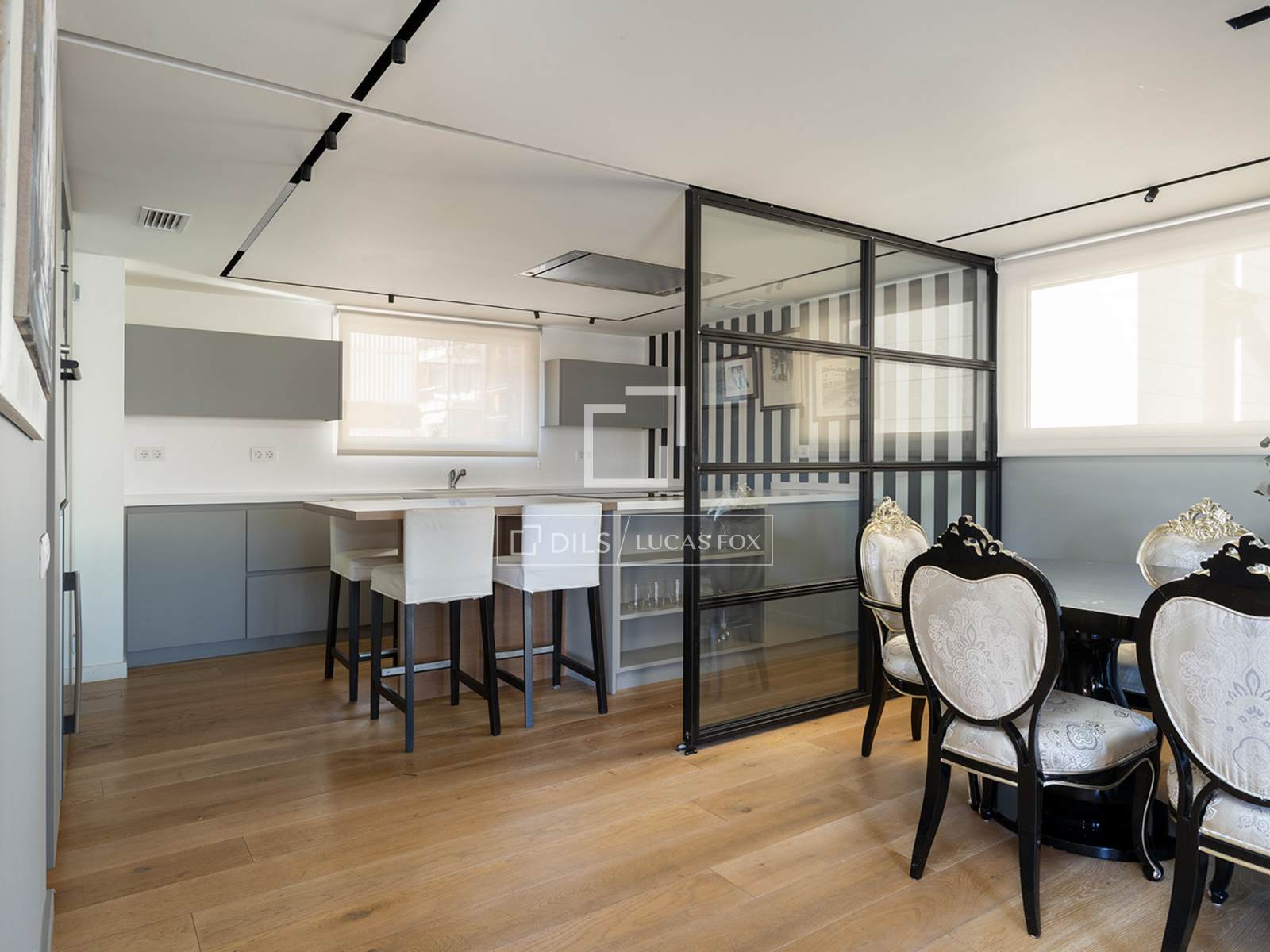 4 Bedrooms Apartment in Raset