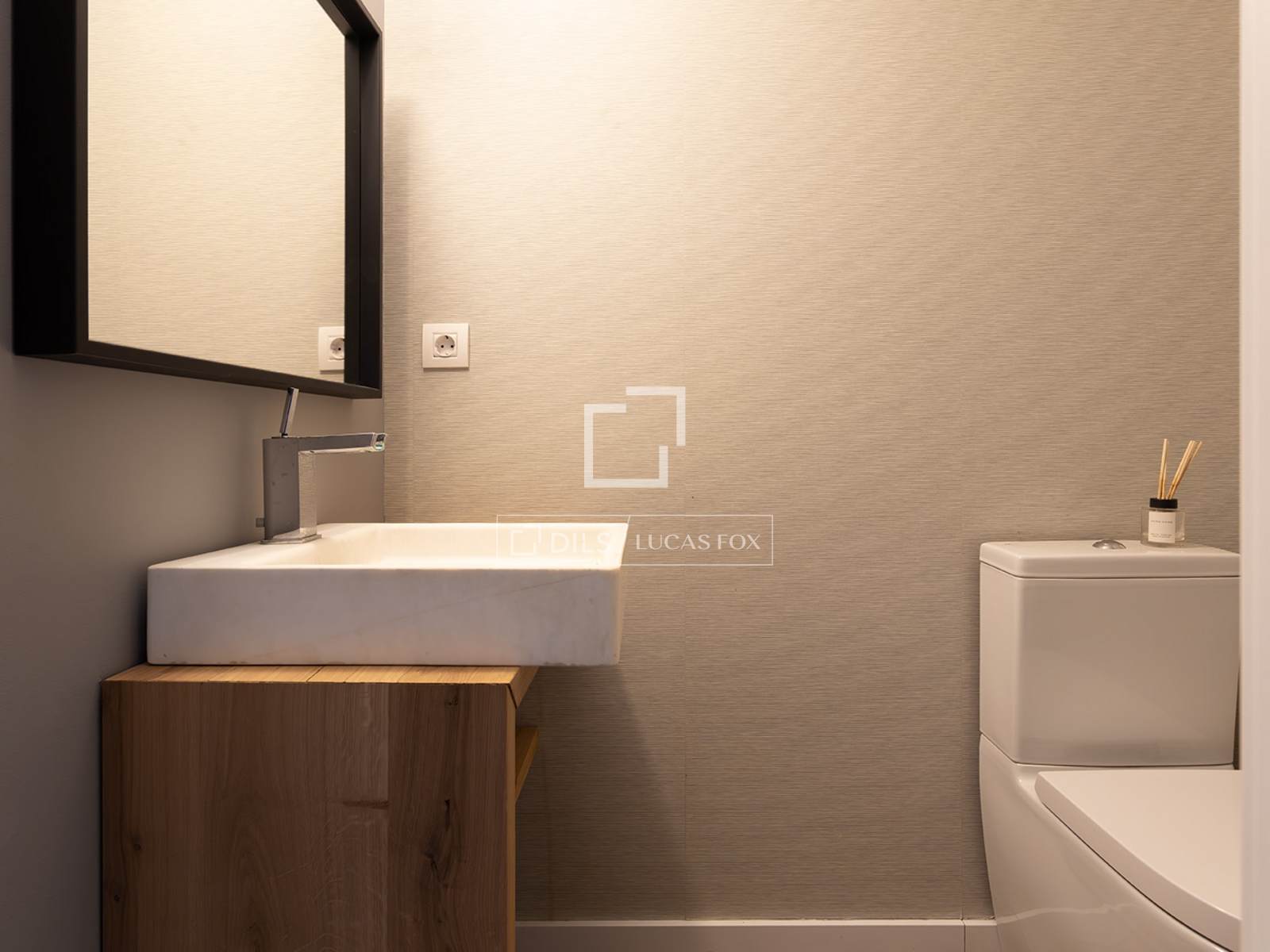 4 Bedrooms Apartment in Raset