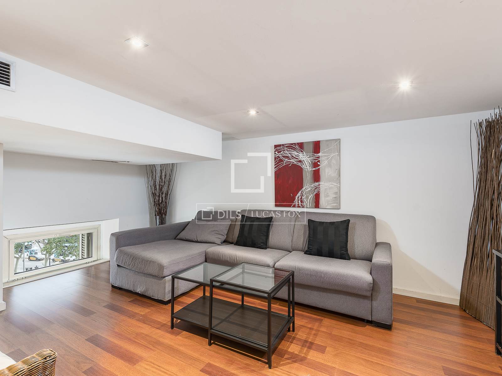 4 Bedrooms Apartment in Ronda Sant Pere