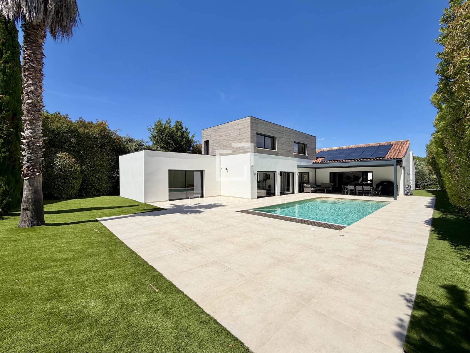 House / Villa for sale