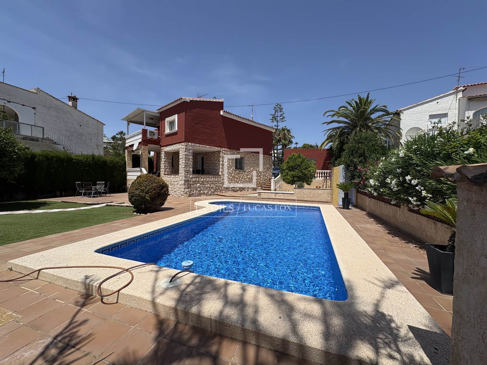 House / Villa for sale