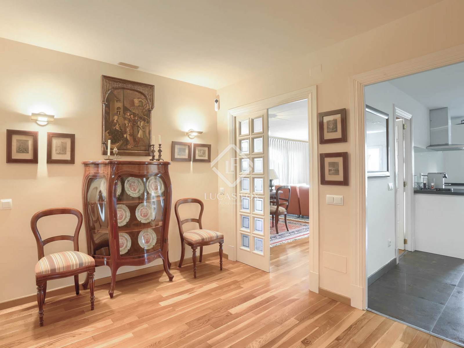 3 Bedrooms Apartment in carrer des barranc