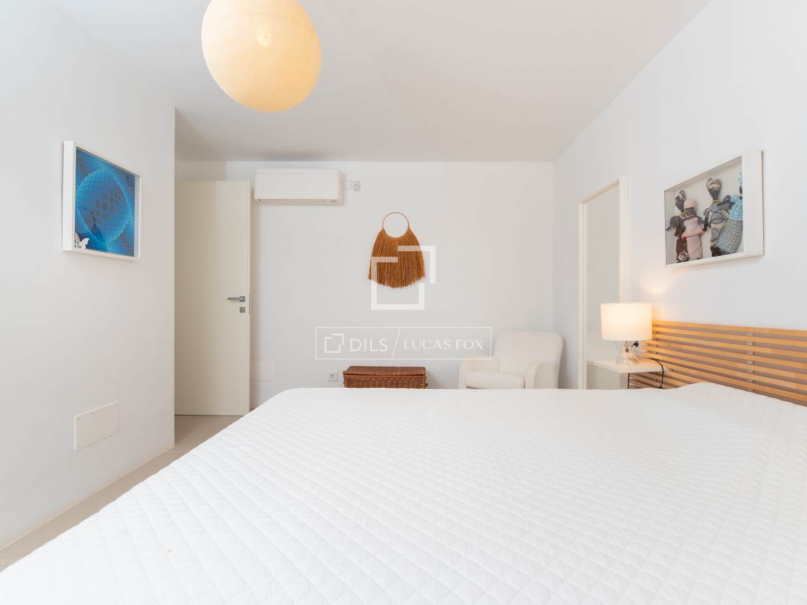 4 Bedrooms House / Villa in CALLE PARIS