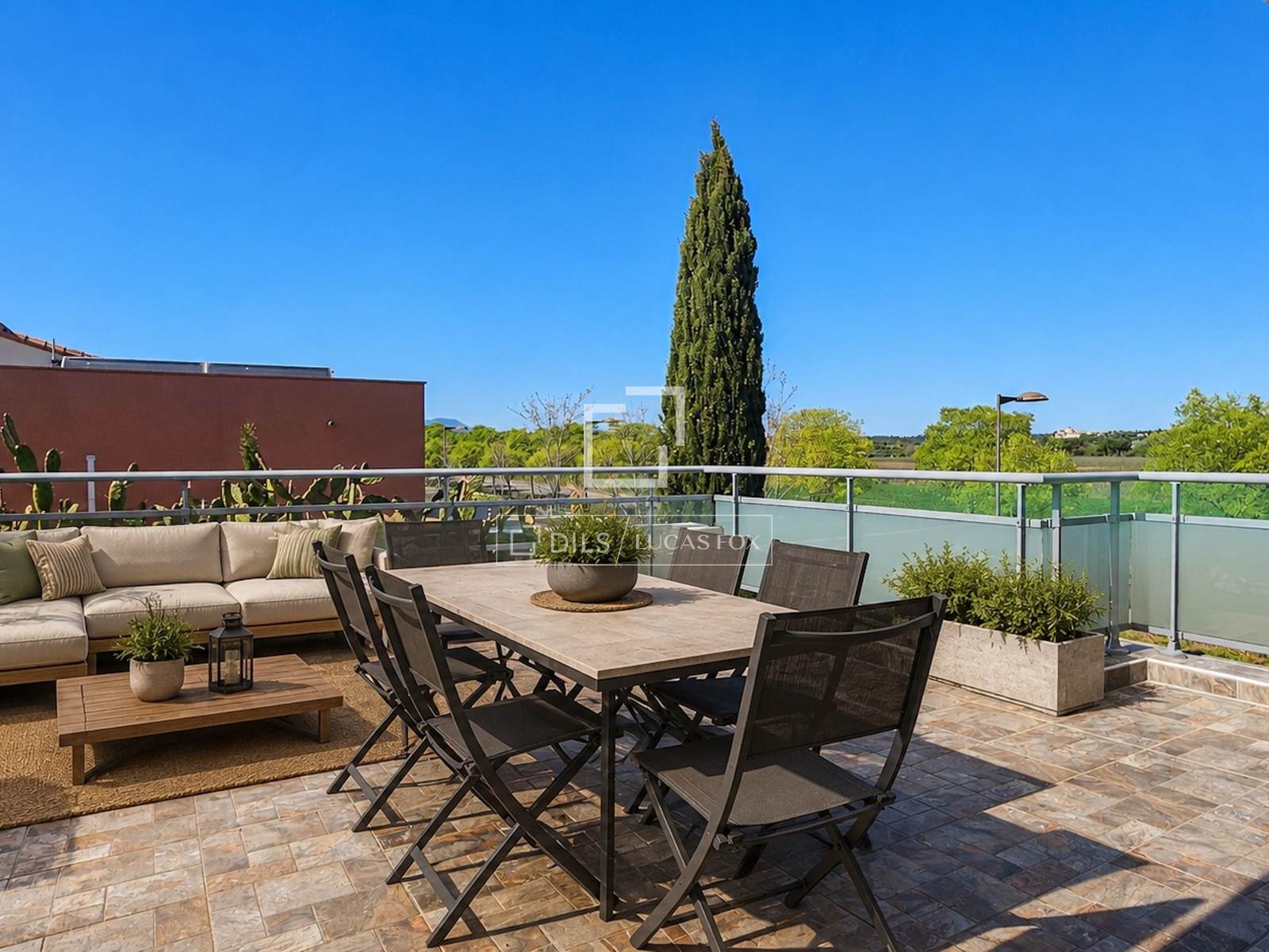 House / Villa for sale