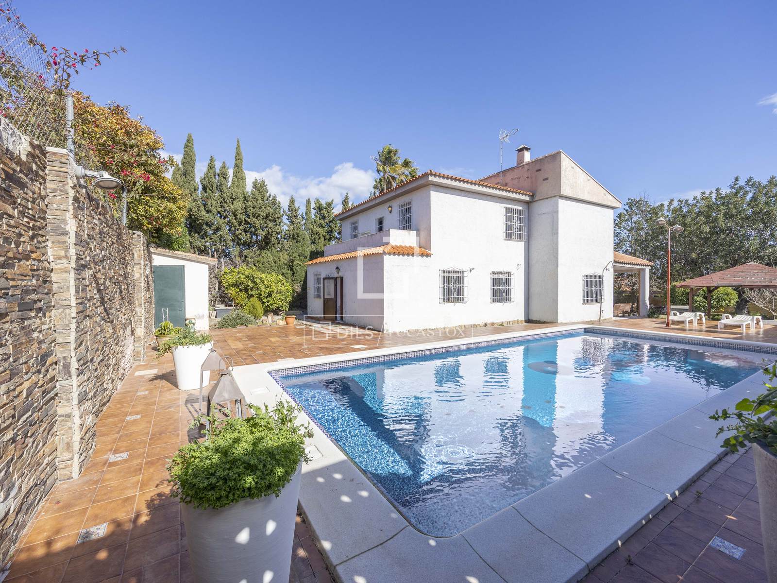 House / Villa for sale