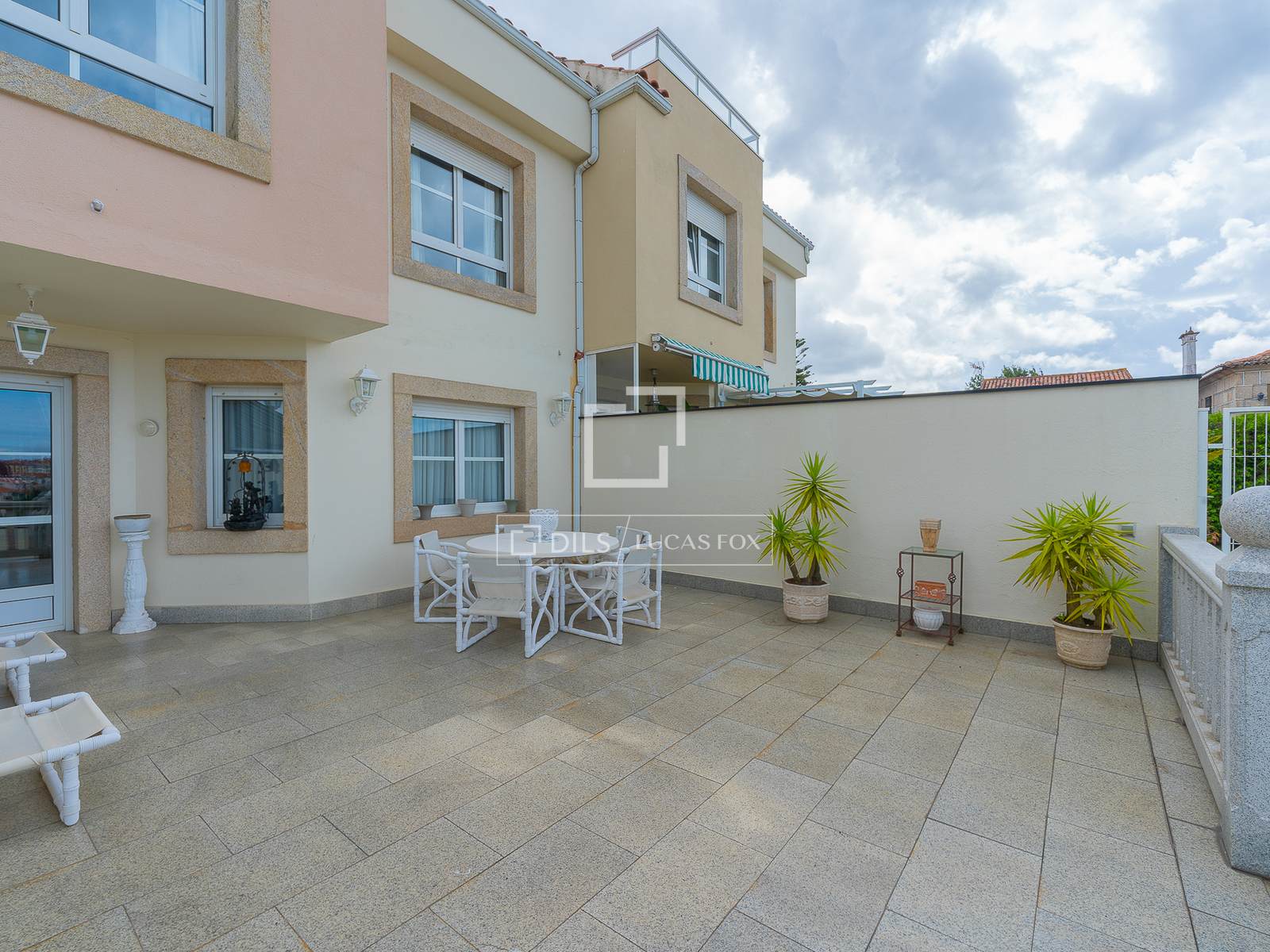 House / Villa for sale