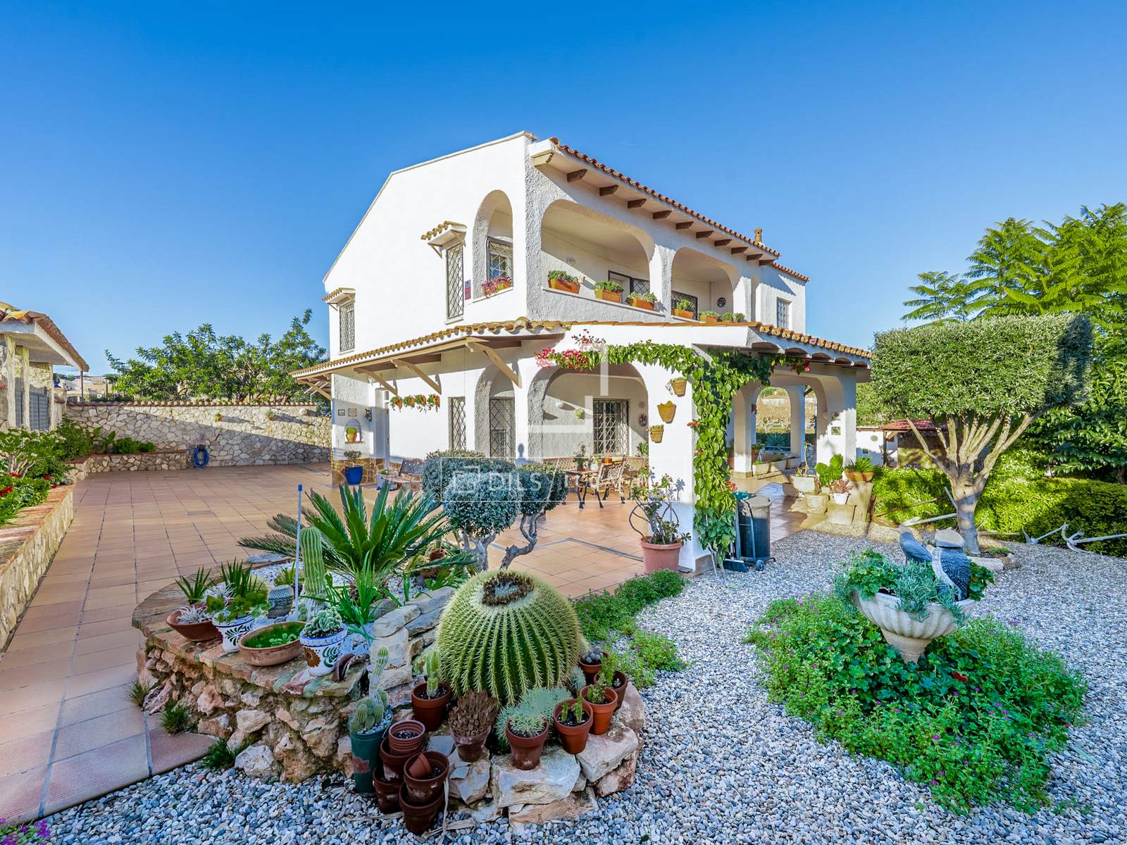 House / Villa for sale