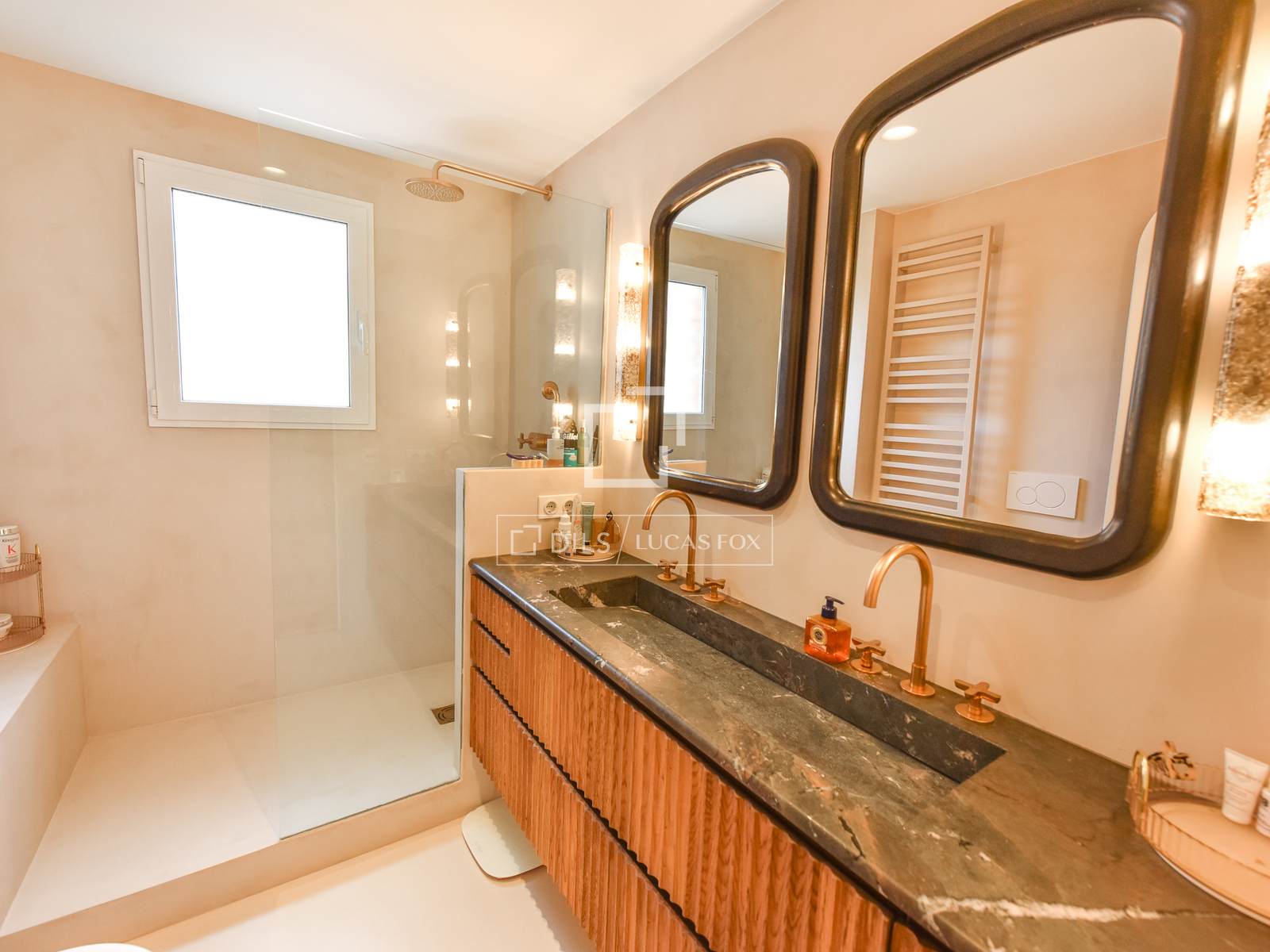 4 Bedrooms Apartment in Alt de Gironella