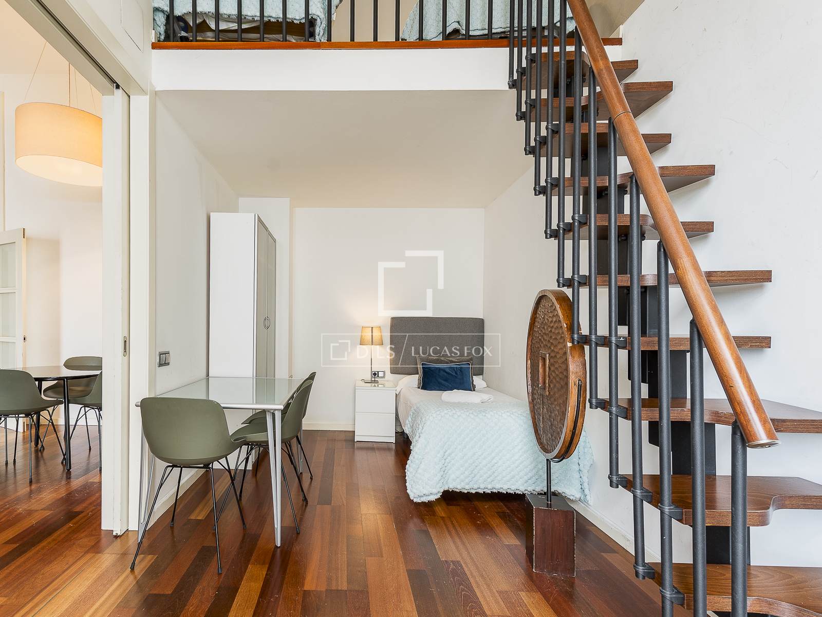 4 Bedrooms Apartment in Ronda Sant Pere