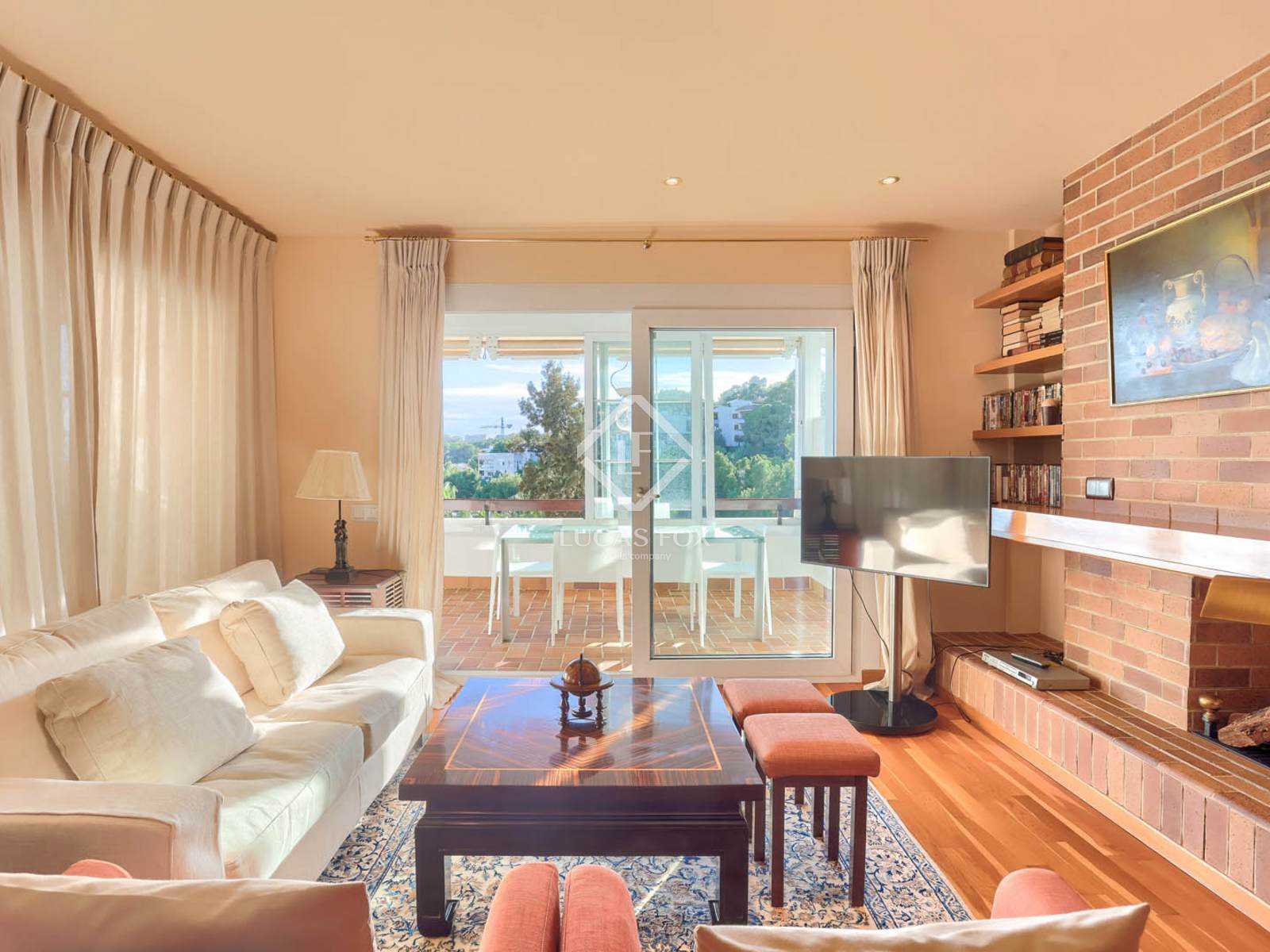 3 Bedrooms Apartment in carrer des barranc