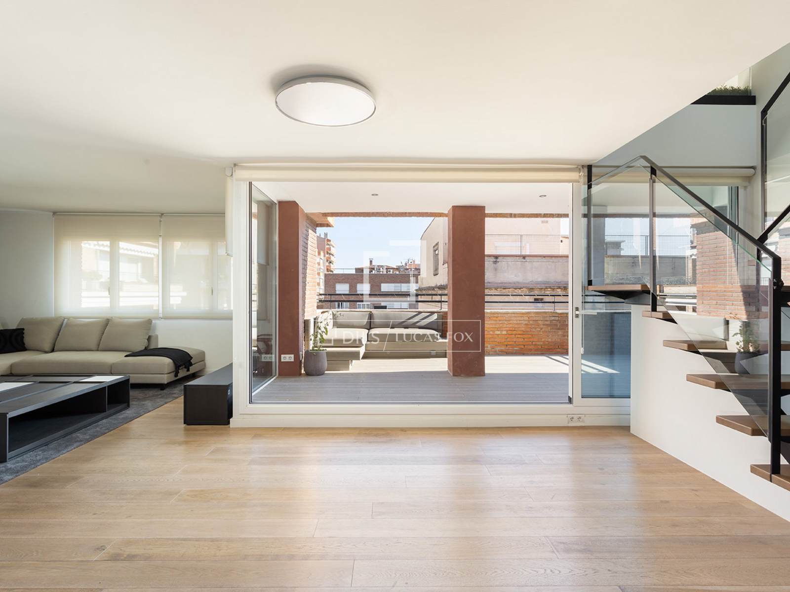 4 Bedrooms Apartment in Raset