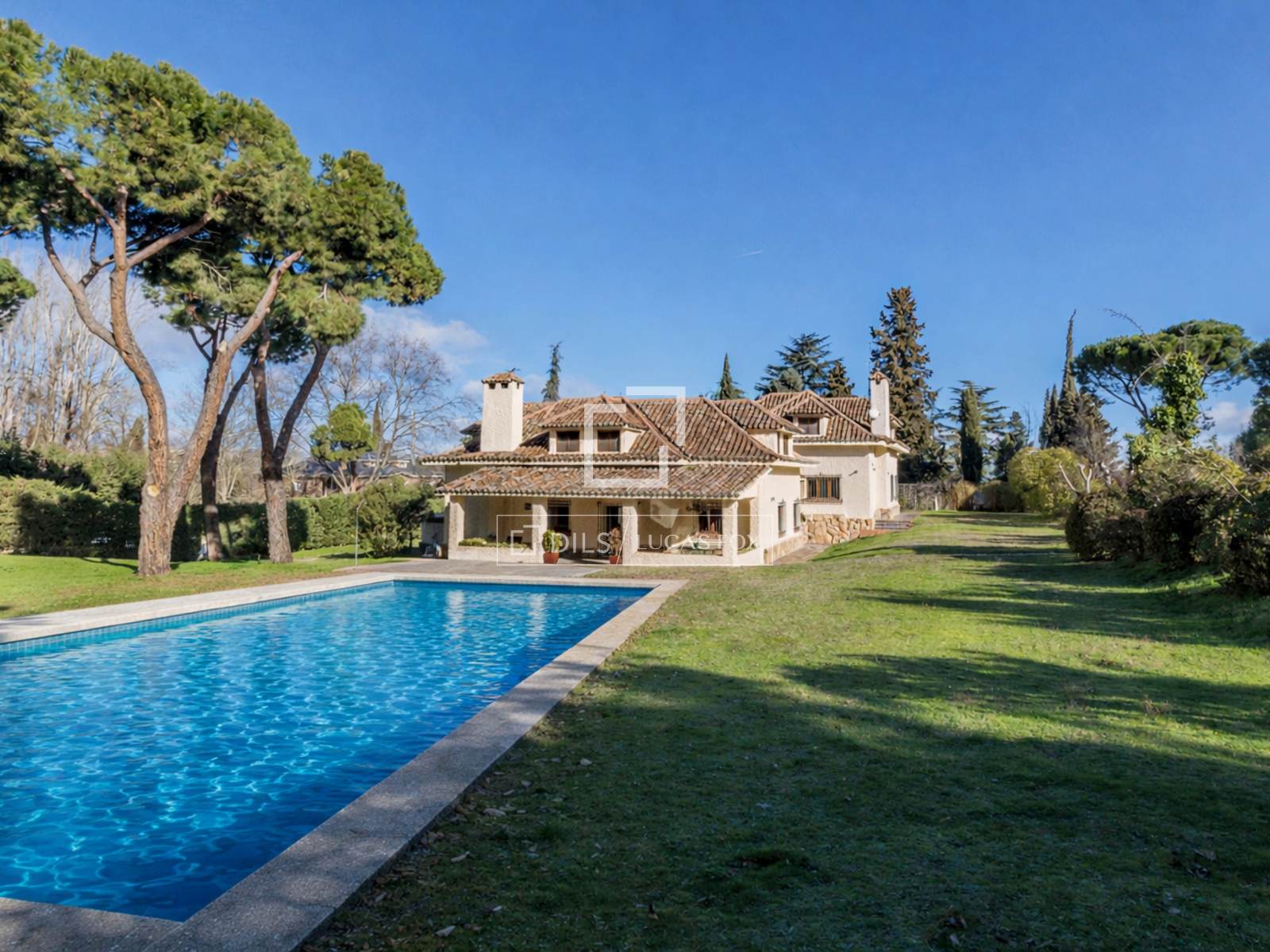 House / Villa for sale