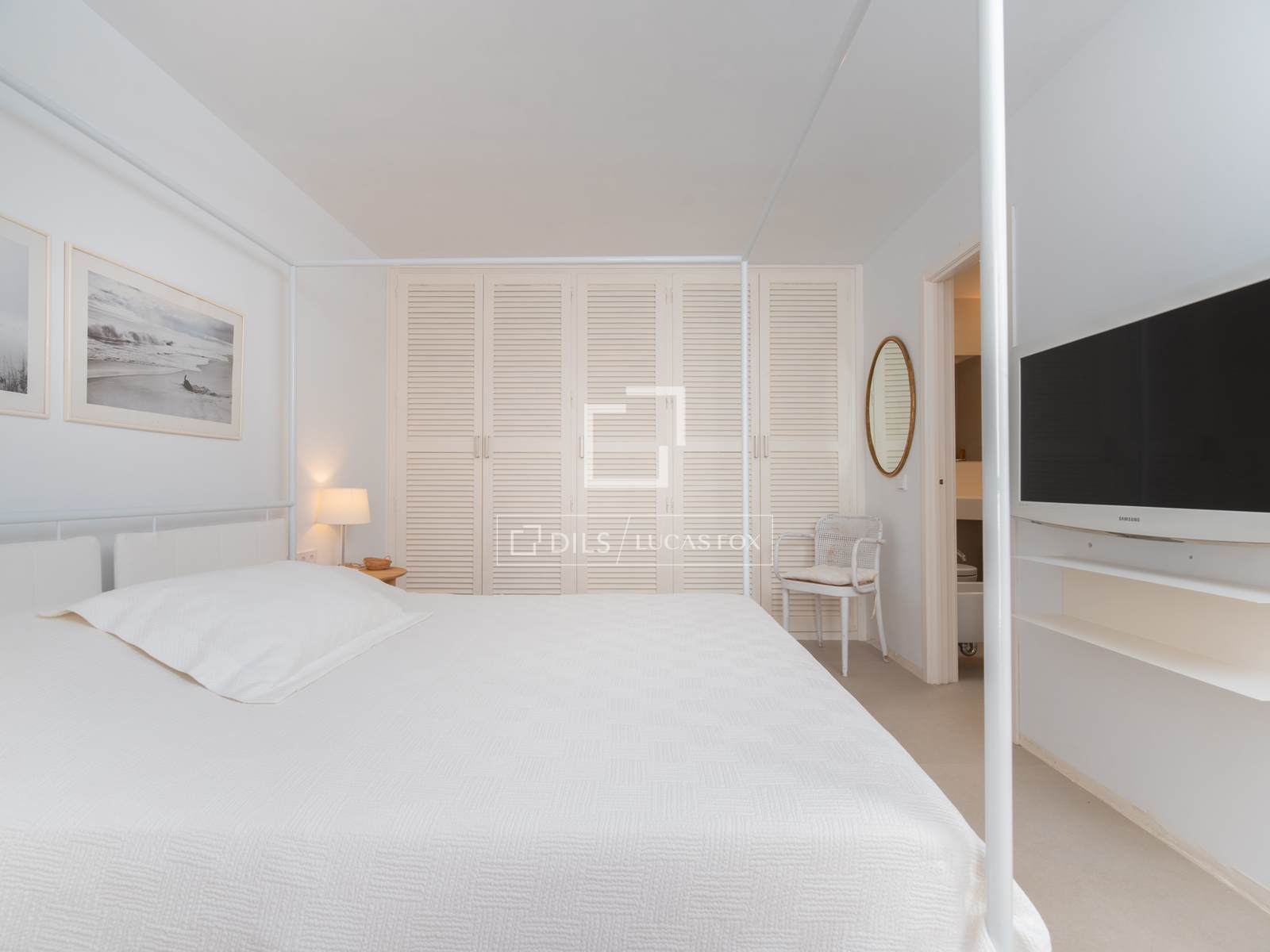 4 Bedrooms House / Villa in CALLE PARIS