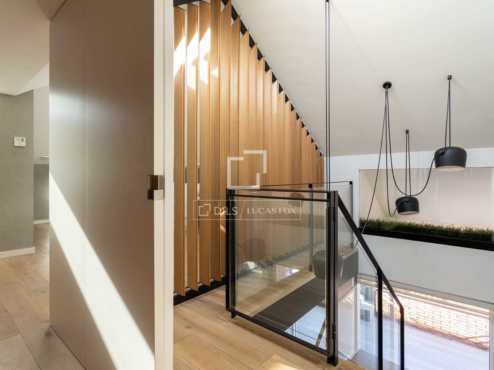 4 Bedrooms Apartment in Raset