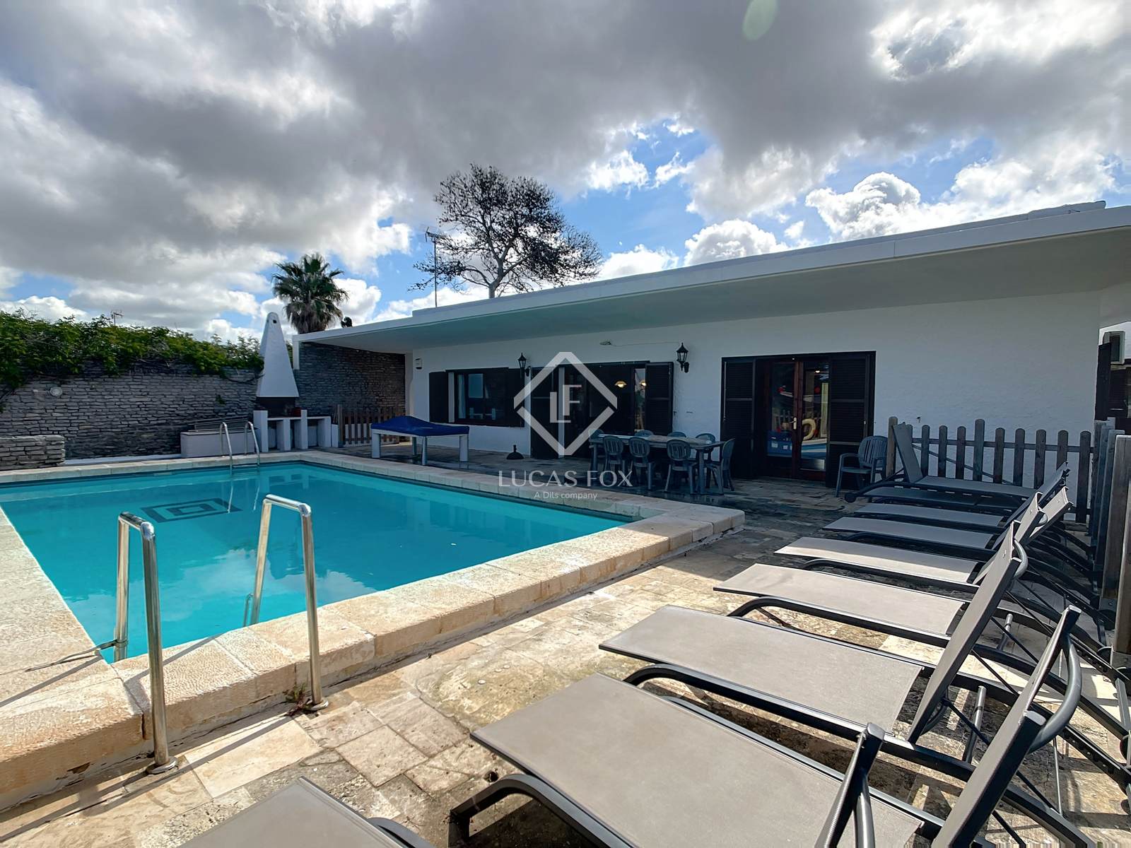 House / Villa for sale