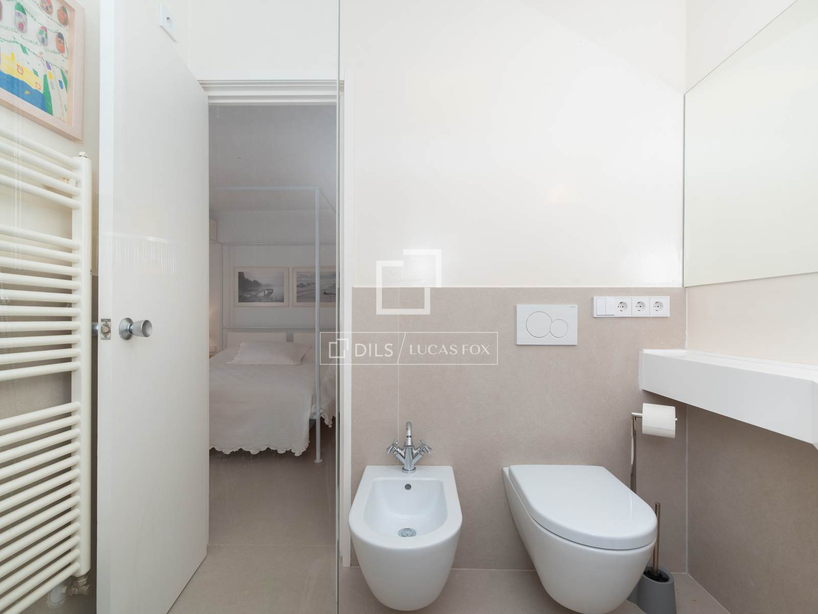 4 Bedrooms House / Villa in CALLE PARIS