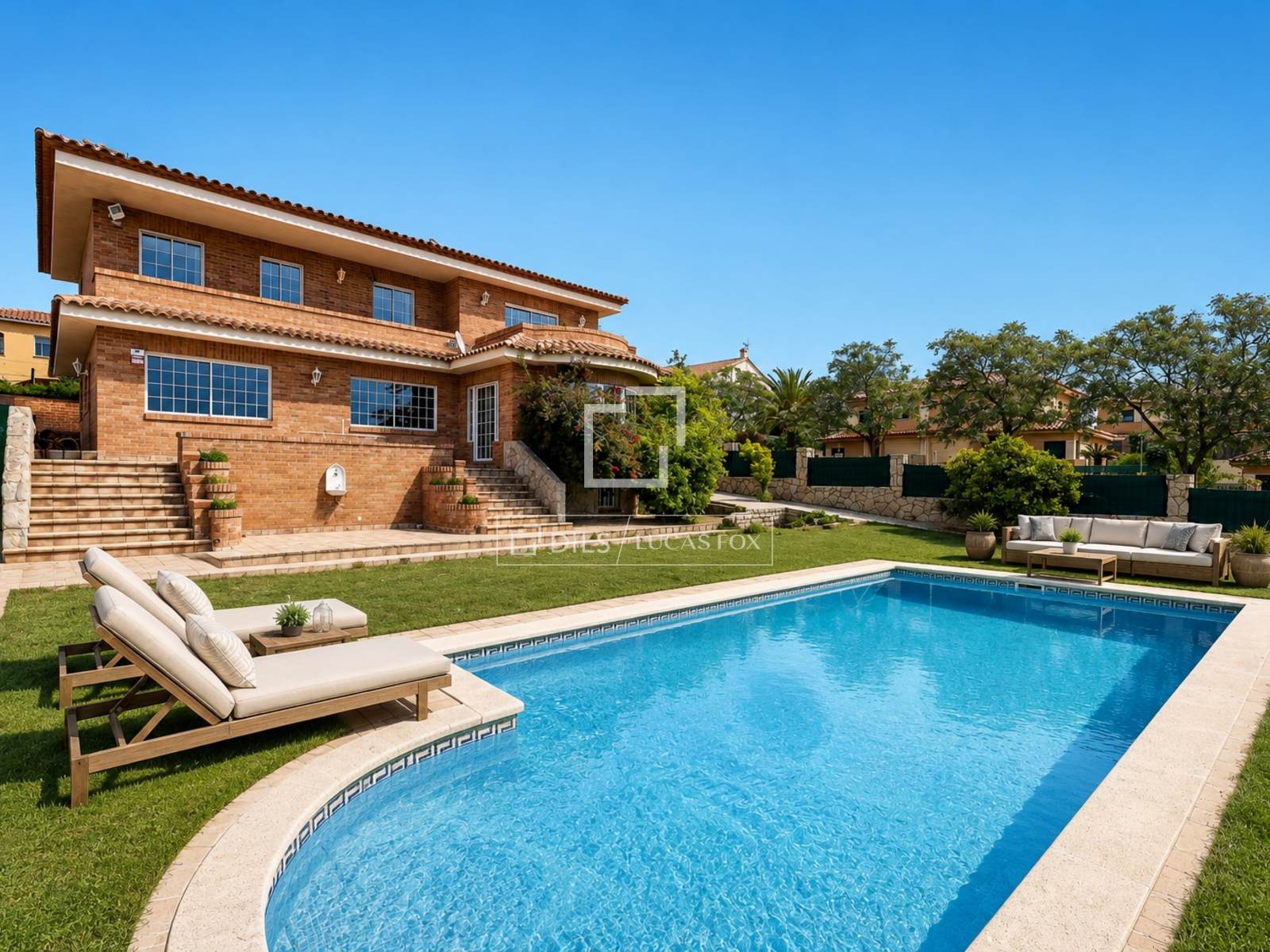 House / Villa for sale