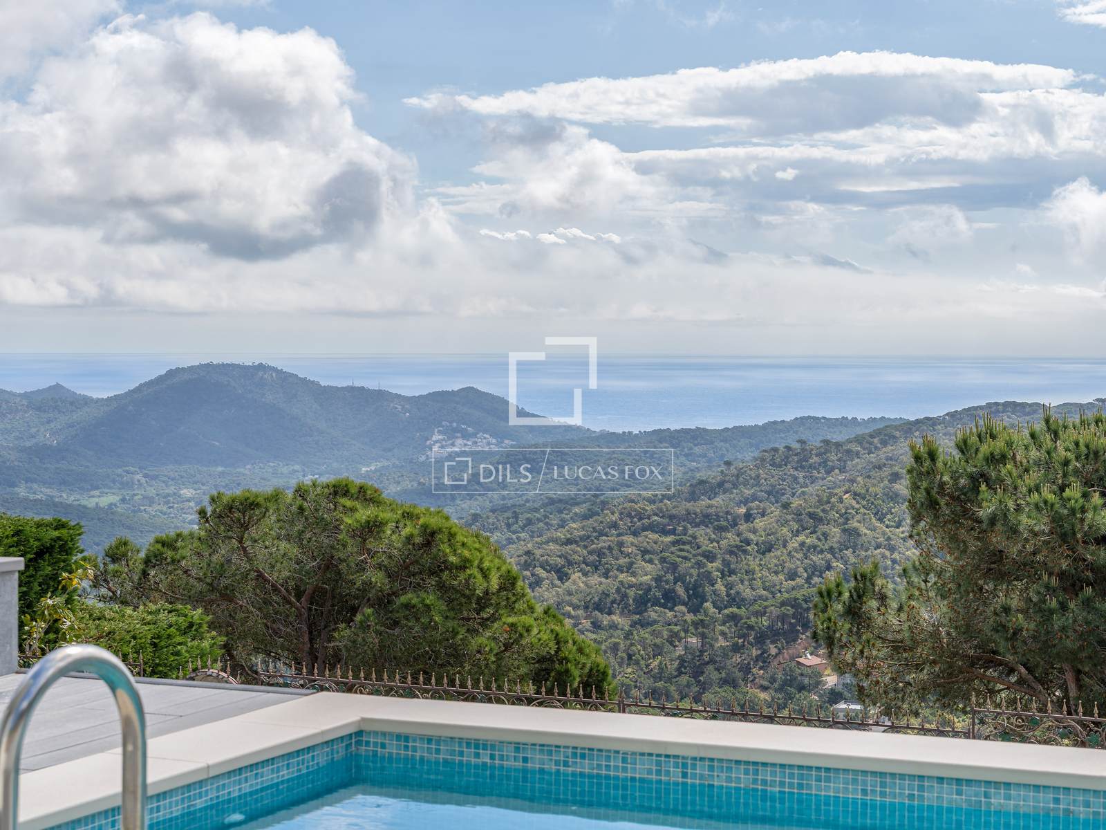 House / Villa for sale